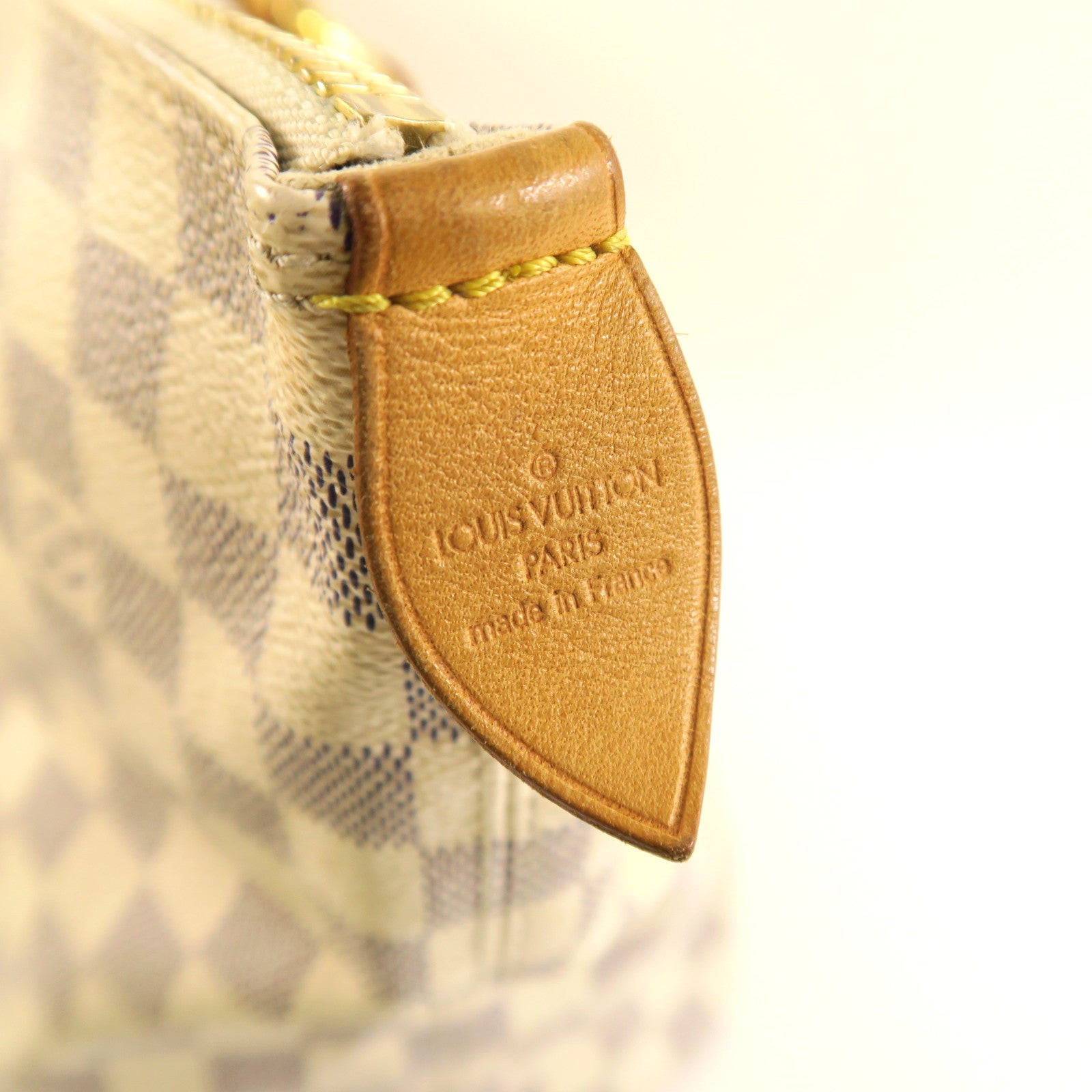LOUIS VUITTON 【激減優惠】Damier Azur Saleya金扣肩背袋白色