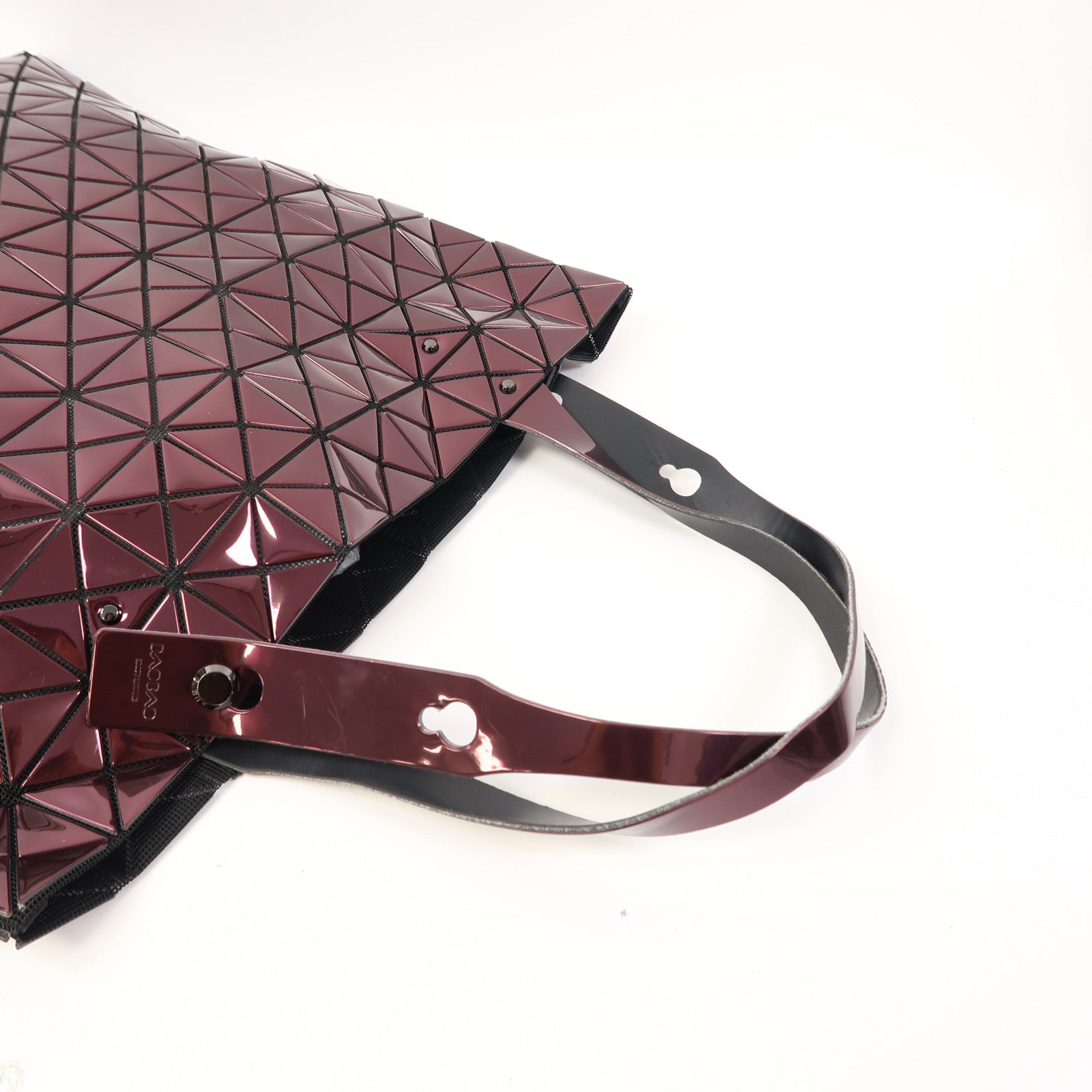 ISSEY MIYAKE PVC Bao Bao肩背袋暗紫紅色