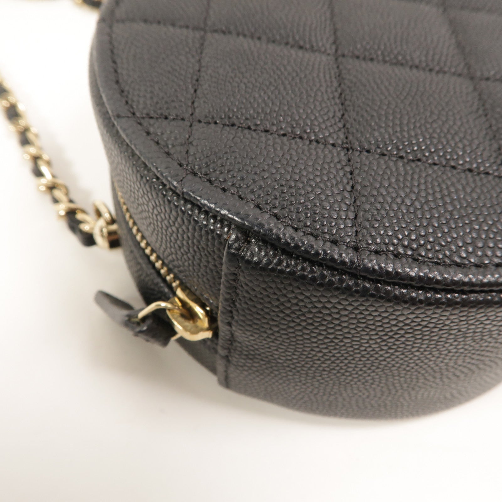 CHANEL 牛皮皮革Round Vanity Case鏈帶肩背袋