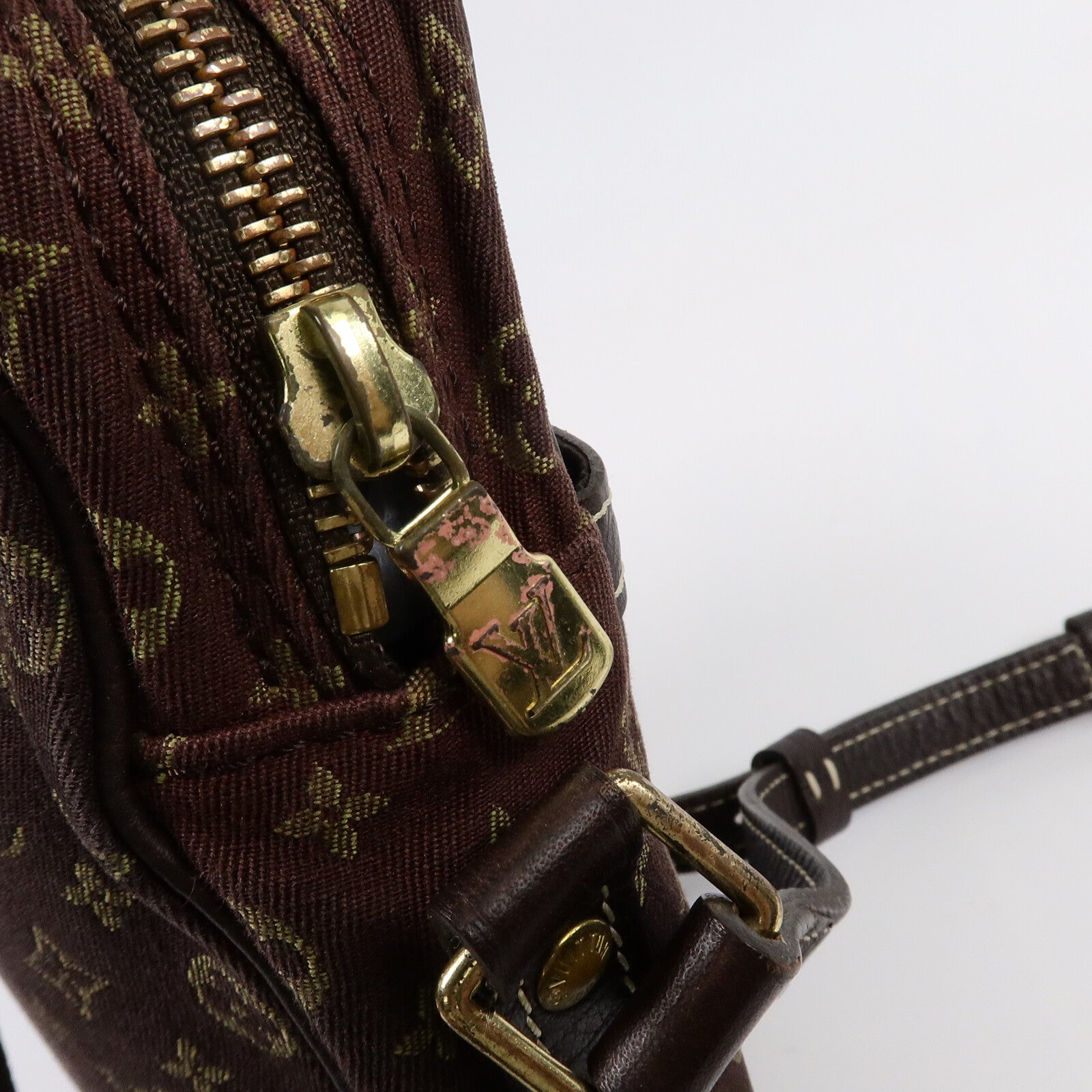 LOUIS VUITTON Monogram Mini Lin Danube肩背袋