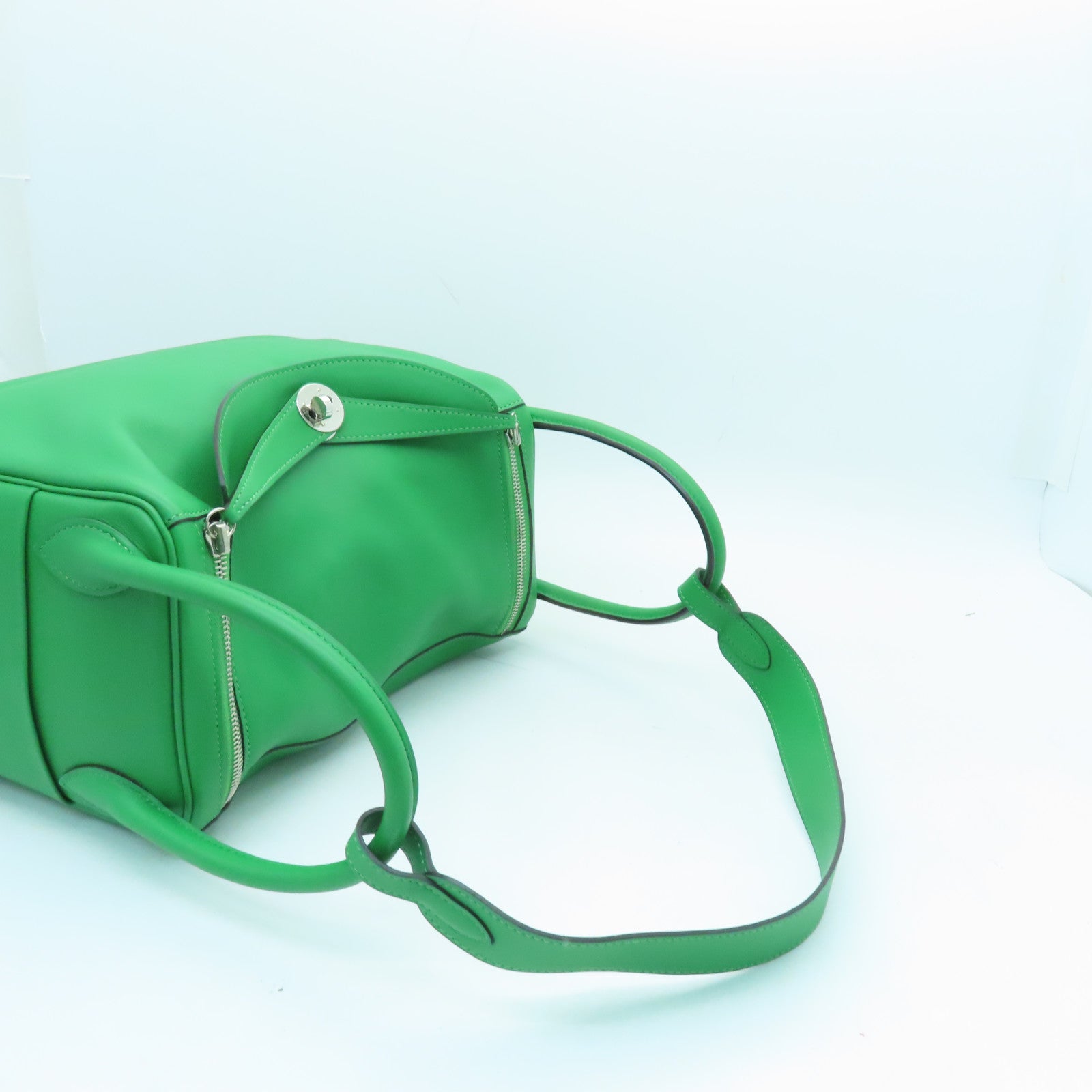 HERMES Veau Swift Leather Lindy 30 Silver Buckle Handle Shoulder Bag Green