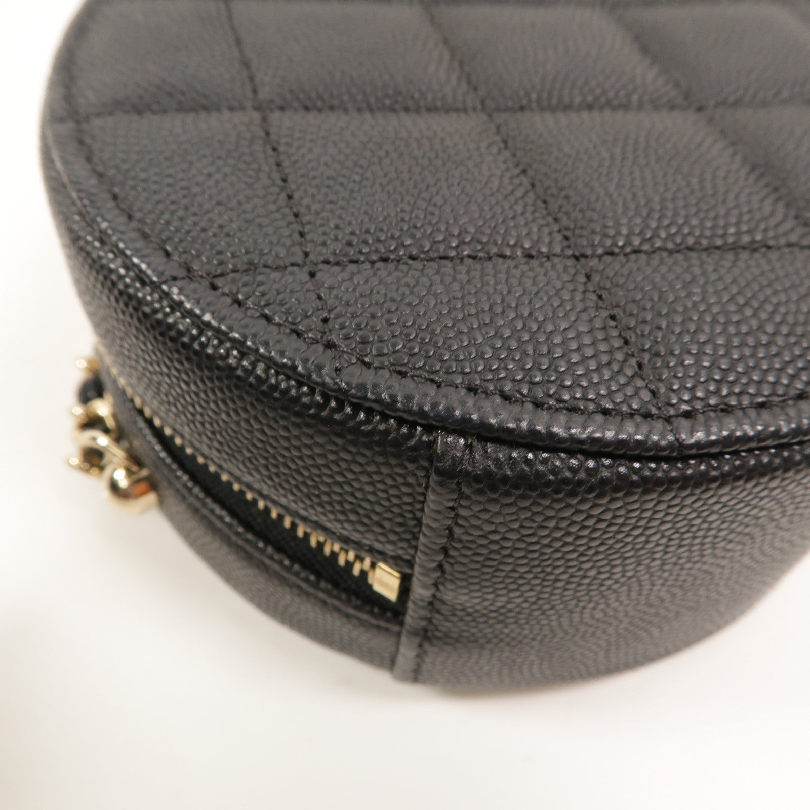 CHANEL 牛皮皮革Round Vanity Case鏈帶肩背袋