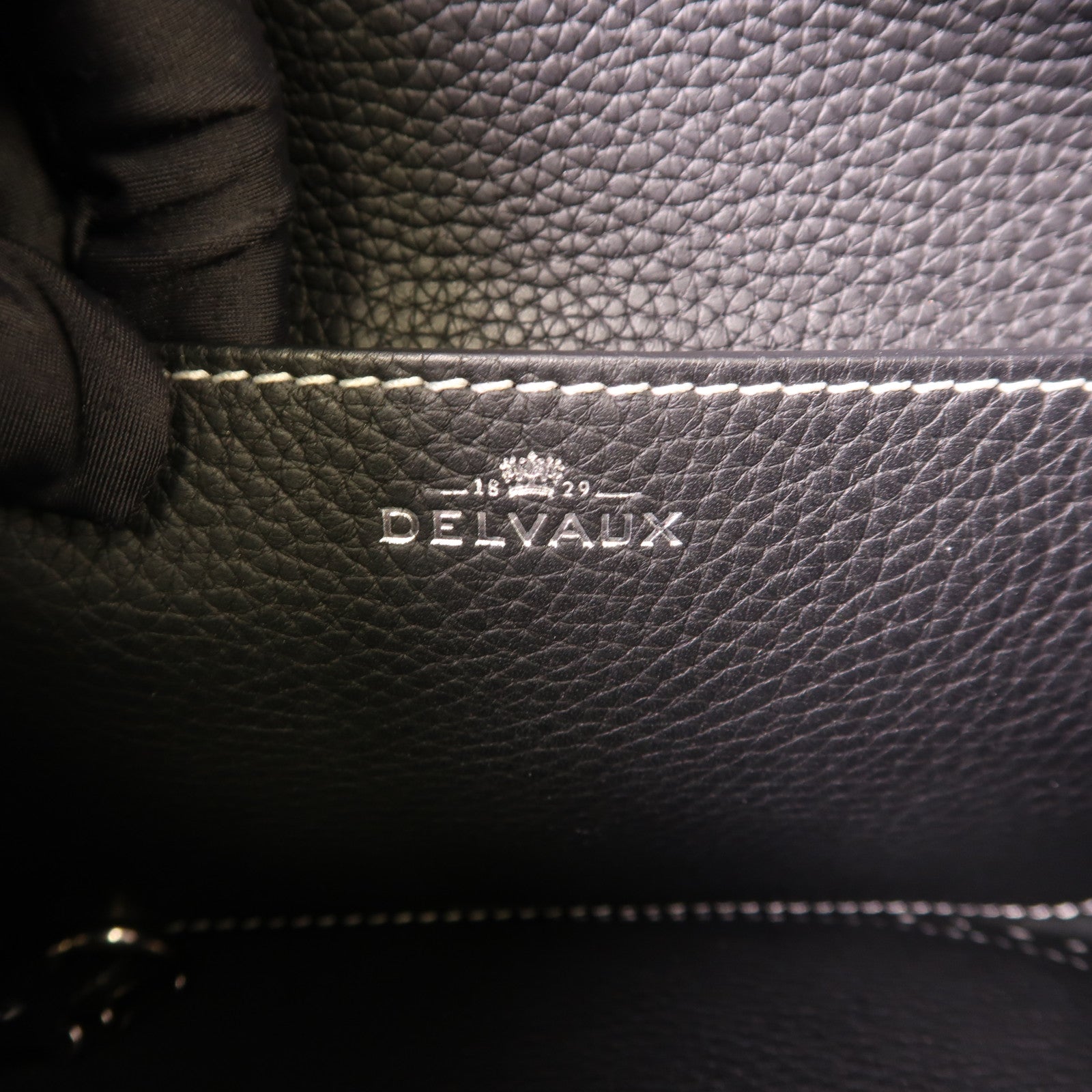 Delvaux 牛皮皮革Pin Daily銀扣肩背袋
