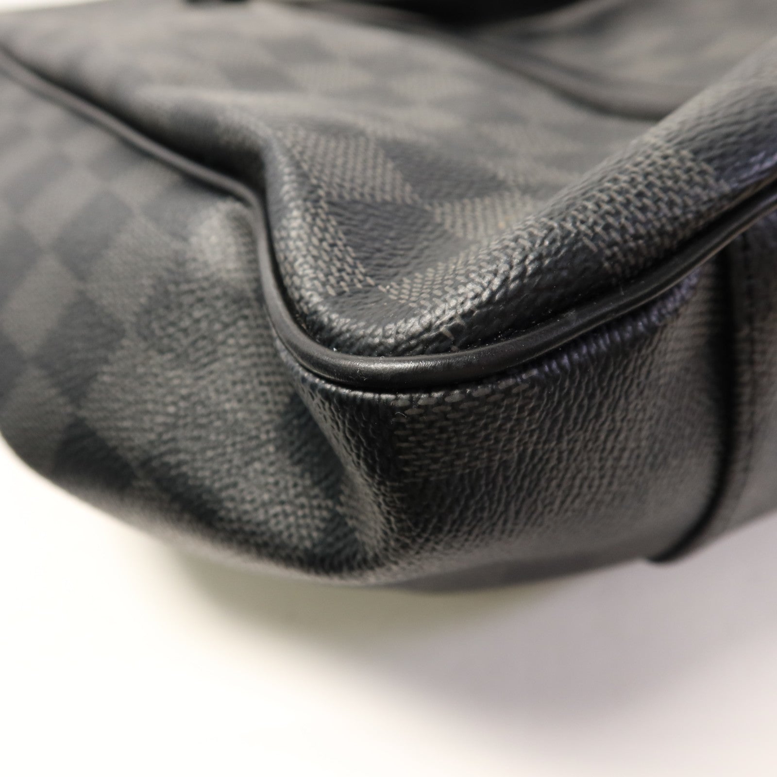 LOUIS VUITTON Damier Graphite Tadao PM銀扣手挽肩背兩用袋