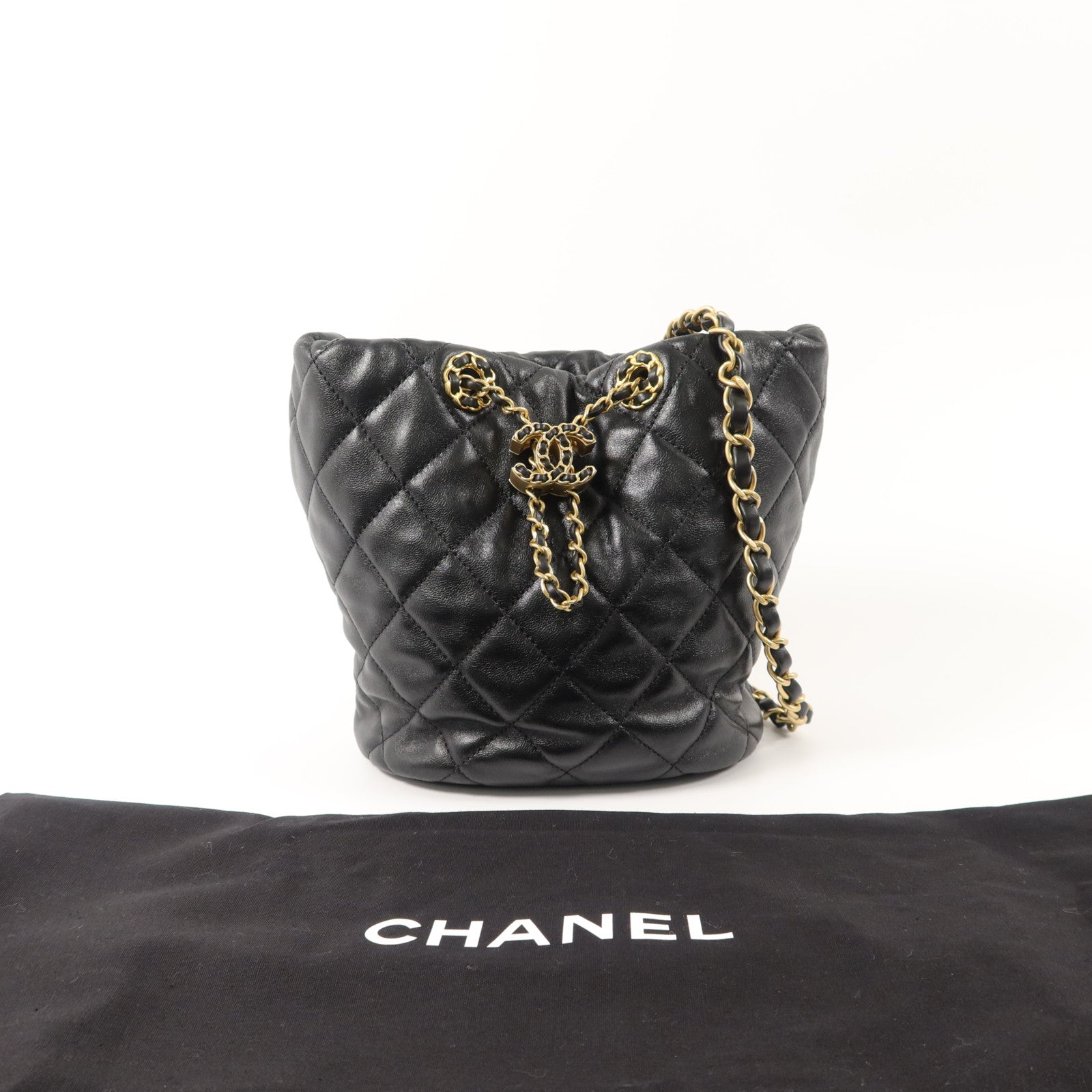 CHANEL 牛皮皮革Bucket Bag鏈帶肩背袋