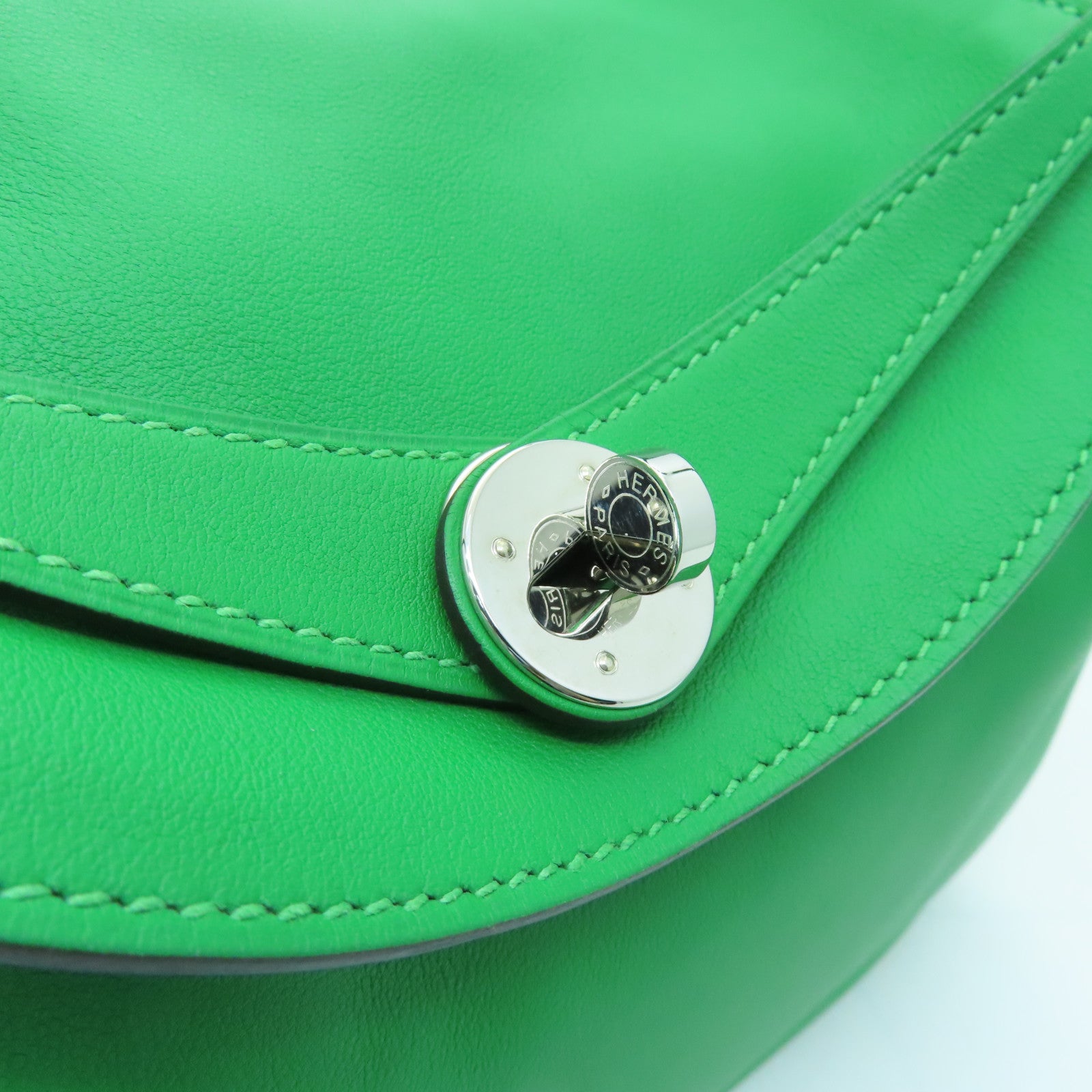 HERMES Veau Swift Leather Lindy 30 Silver Buckle Handle Shoulder Bag Green