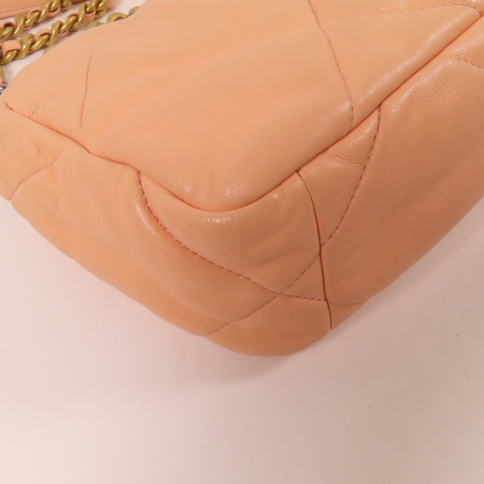 CHANEL 羊皮皮革Chanel 19 Small金扣鏈帶肩背袋