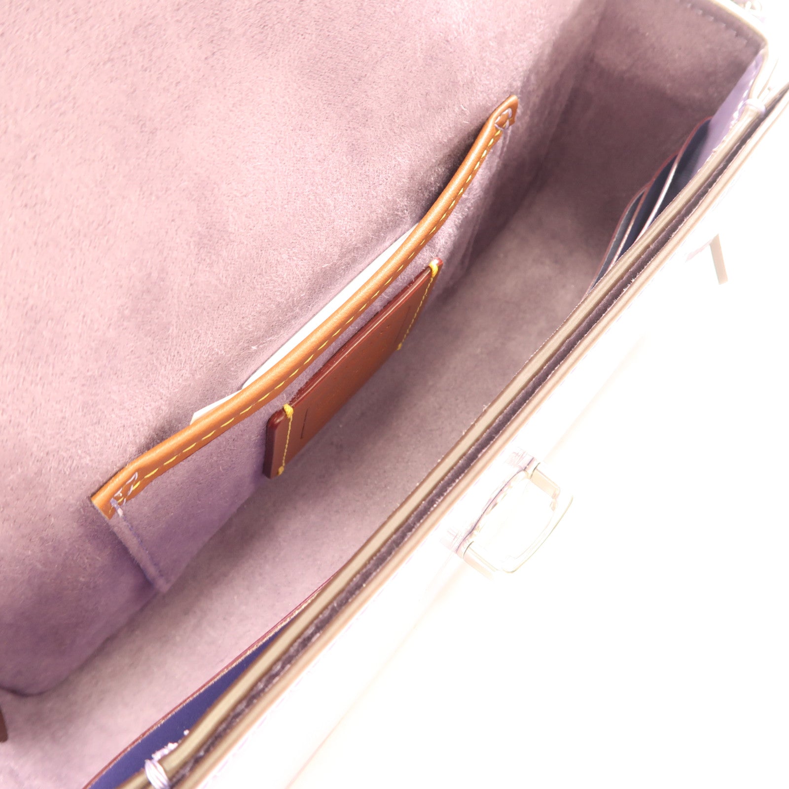 COACH 【激減優惠】漆皮皮革Shoulder Bag銀扣肩背袋