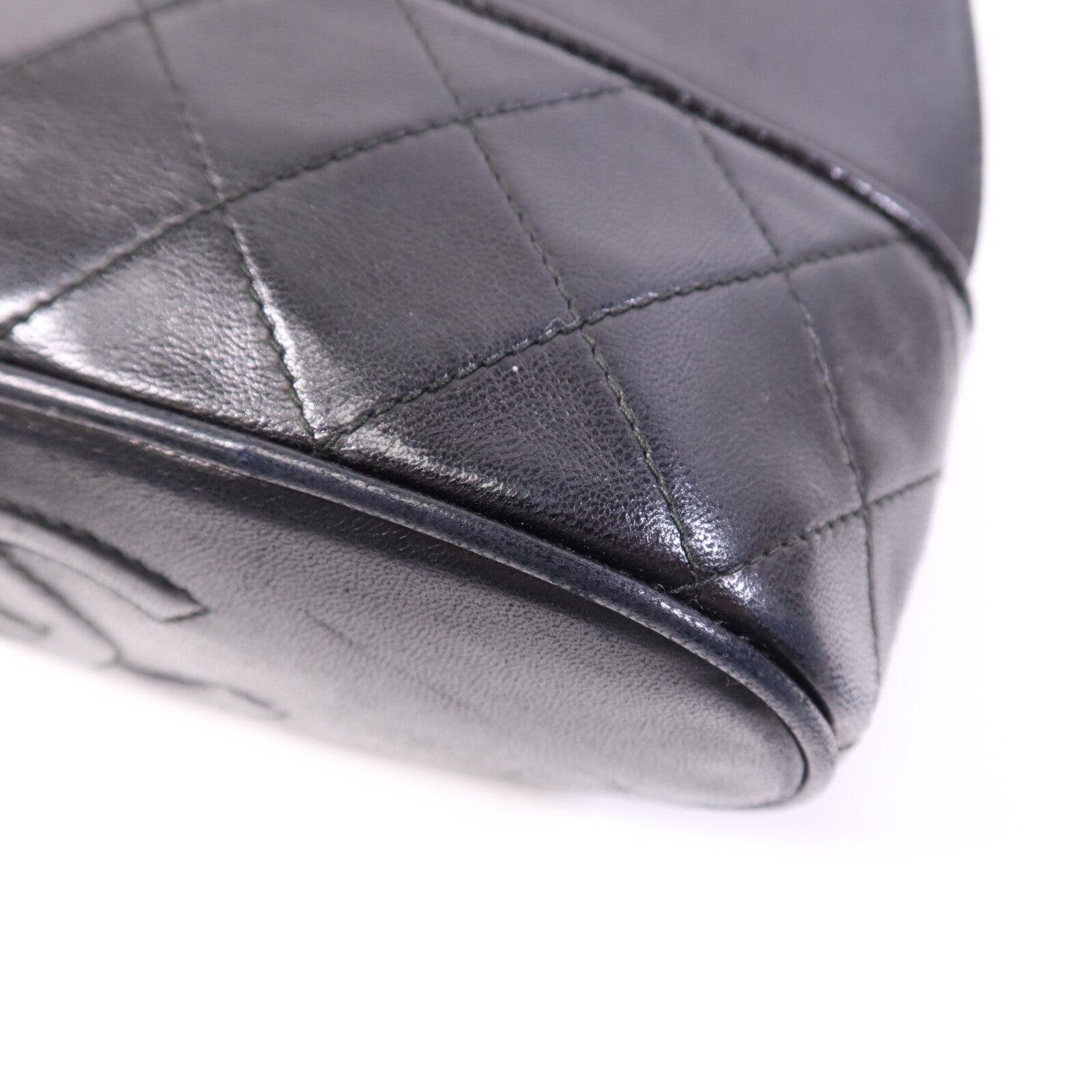 CHANEL 羊皮皮革Shoulder Bag金扣鏈帶肩背袋