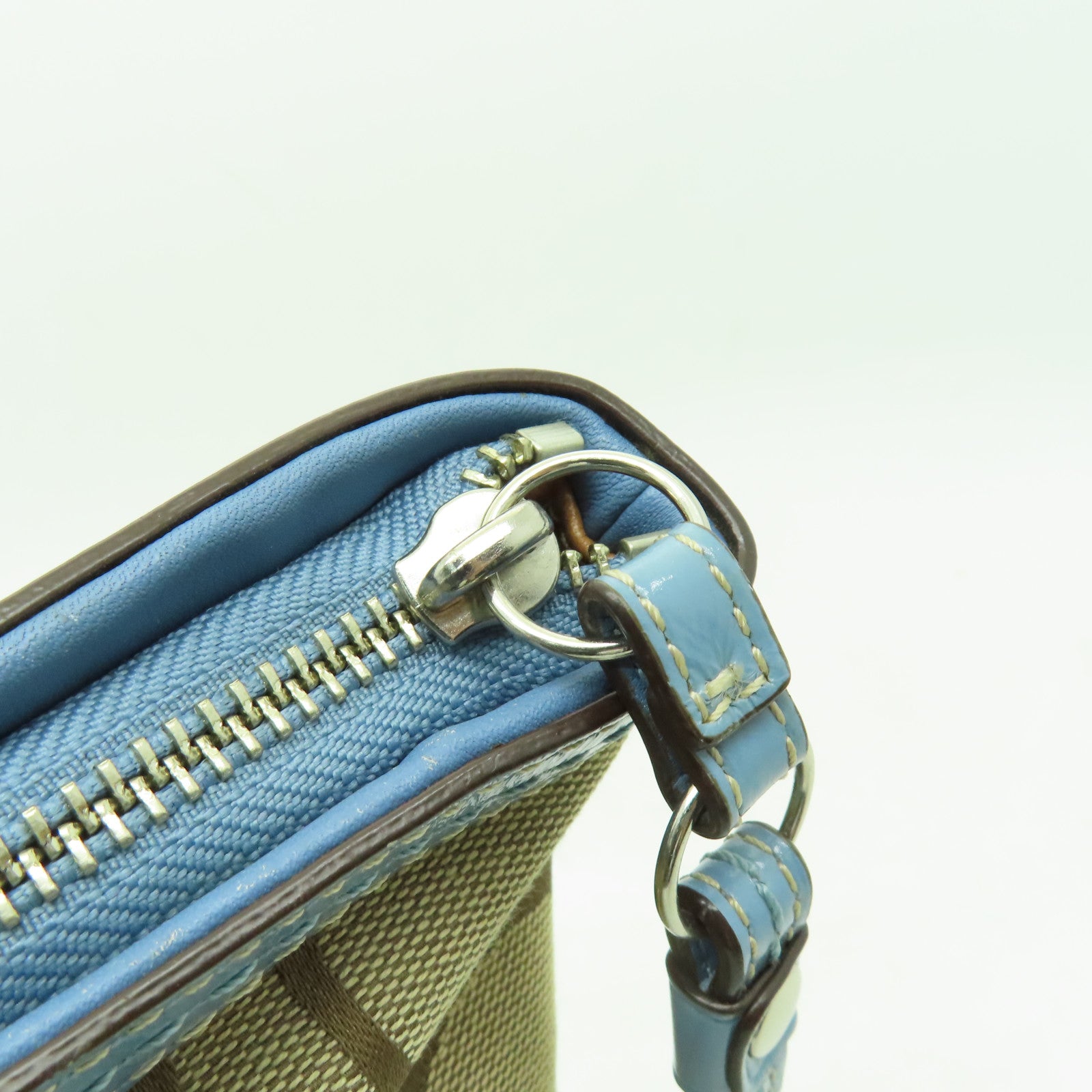 COACH 【清倉大減價】帆布Shoulder Bag金扣肩背袋米色藍色