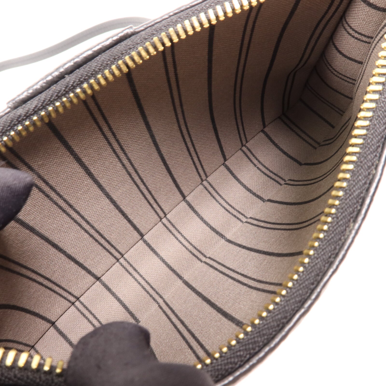 LOUIS VUITTON Monogram Empreinte Easy Pouch On Strap金扣手挽肩背兩用袋