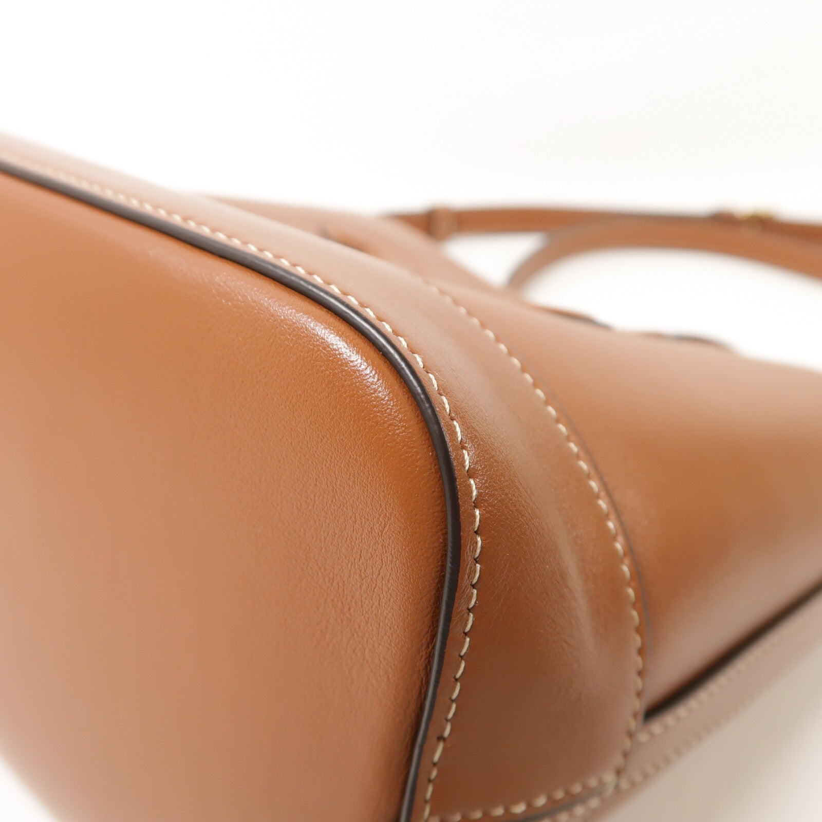 CELINE 牛皮皮革Cuir Triomphe肩背袋