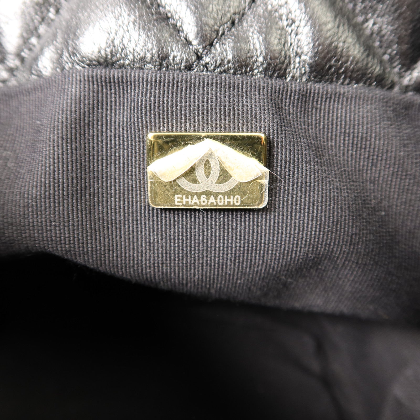 CHANEL 牛皮皮革Bucket Bag鏈帶肩背袋