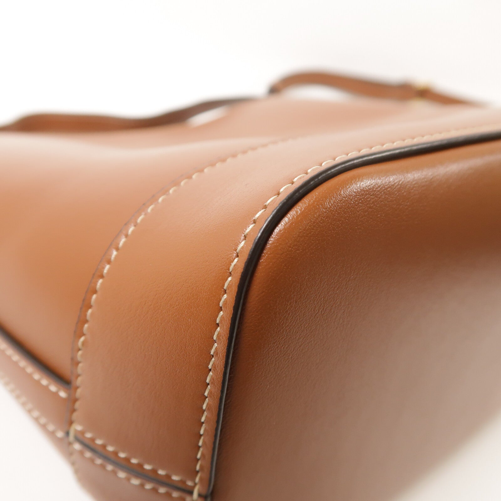 CELINE 牛皮皮革Cuir Triomphe肩背袋