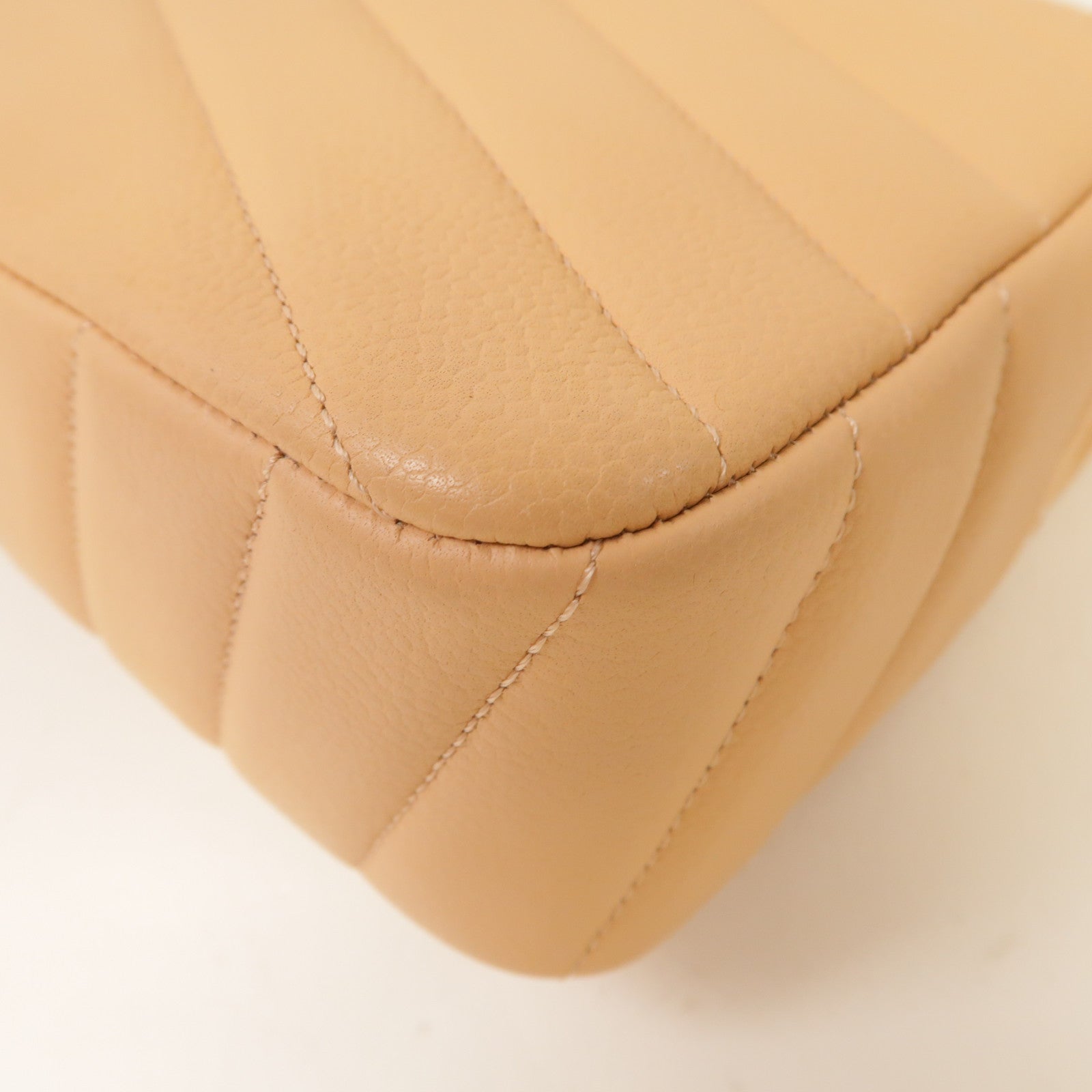 CHANEL 【激減優惠】牛皮皮革Chain Shoulder銀扣鏈帶肩背袋杏色