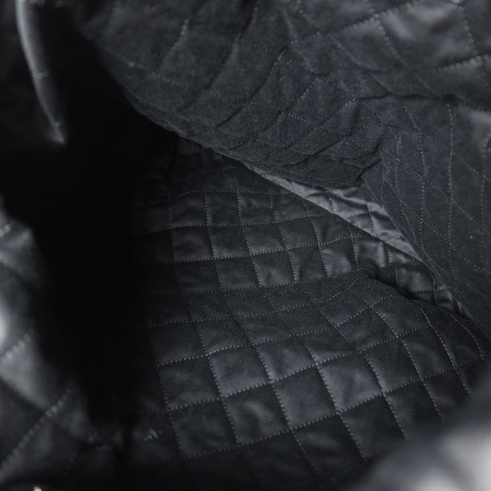 CHANEL 牛皮皮革Chanel 22 Backpack銀扣背包