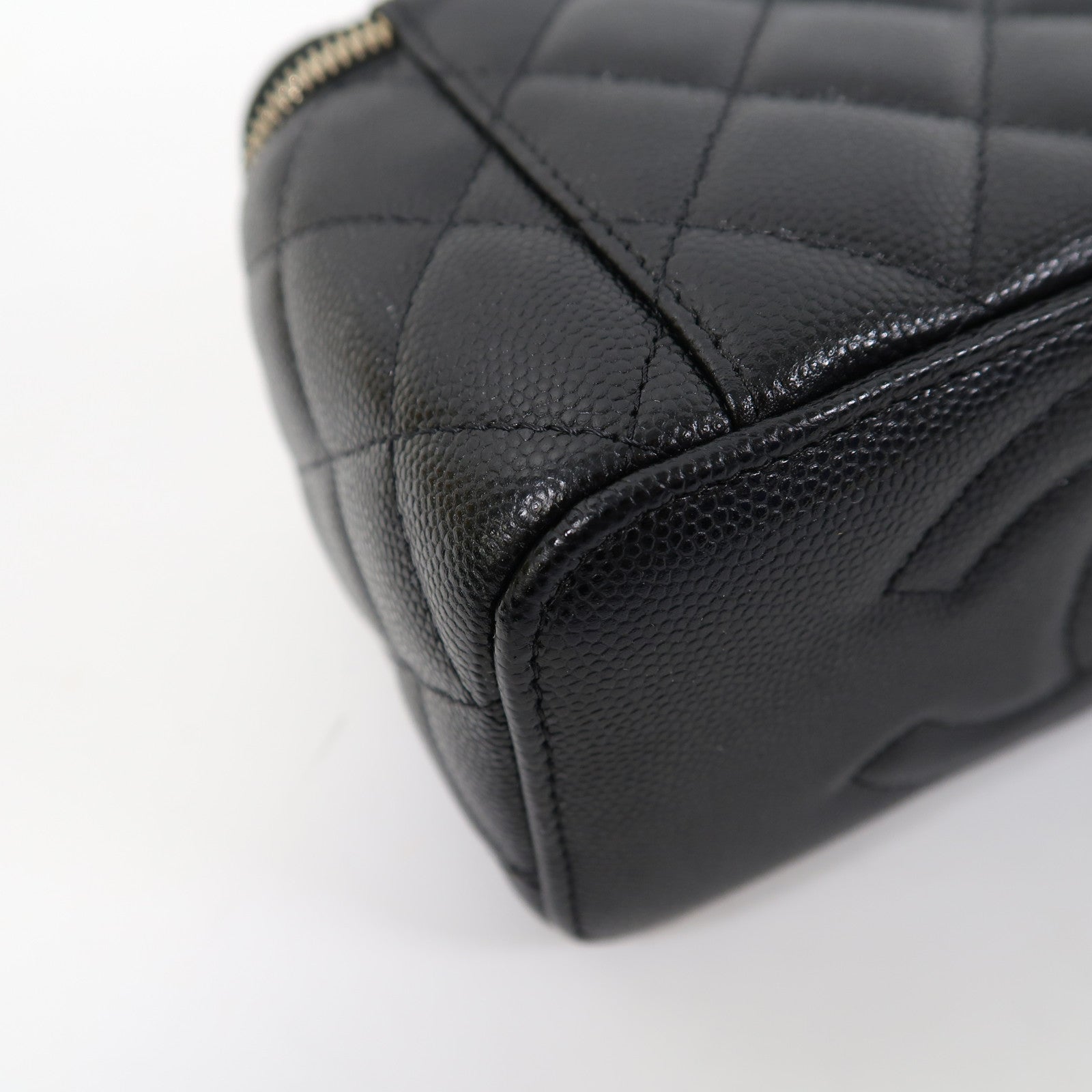 CHANEL 【激減優惠】菱格Caviar皮革Vanity Case金扣鏈帶肩背袋黑色
