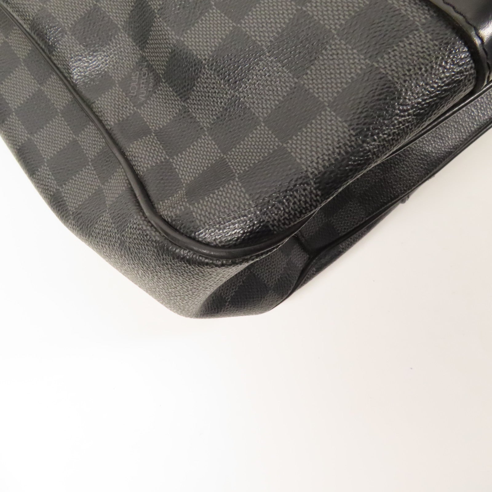 LOUIS VUITTON Damier Graphite Tadao MM銀扣手挽肩背兩用袋