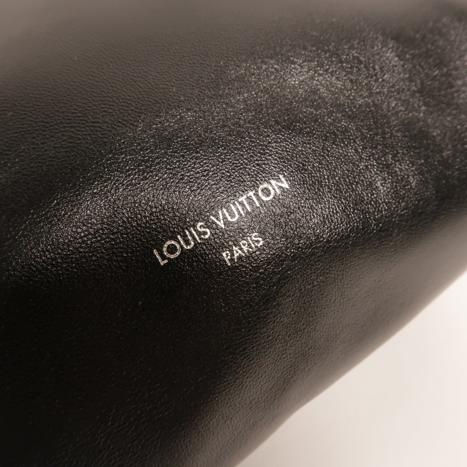 LOUIS VUITTON 羊皮皮革Carry All Vibe PM銀扣手挽肩背兩用袋