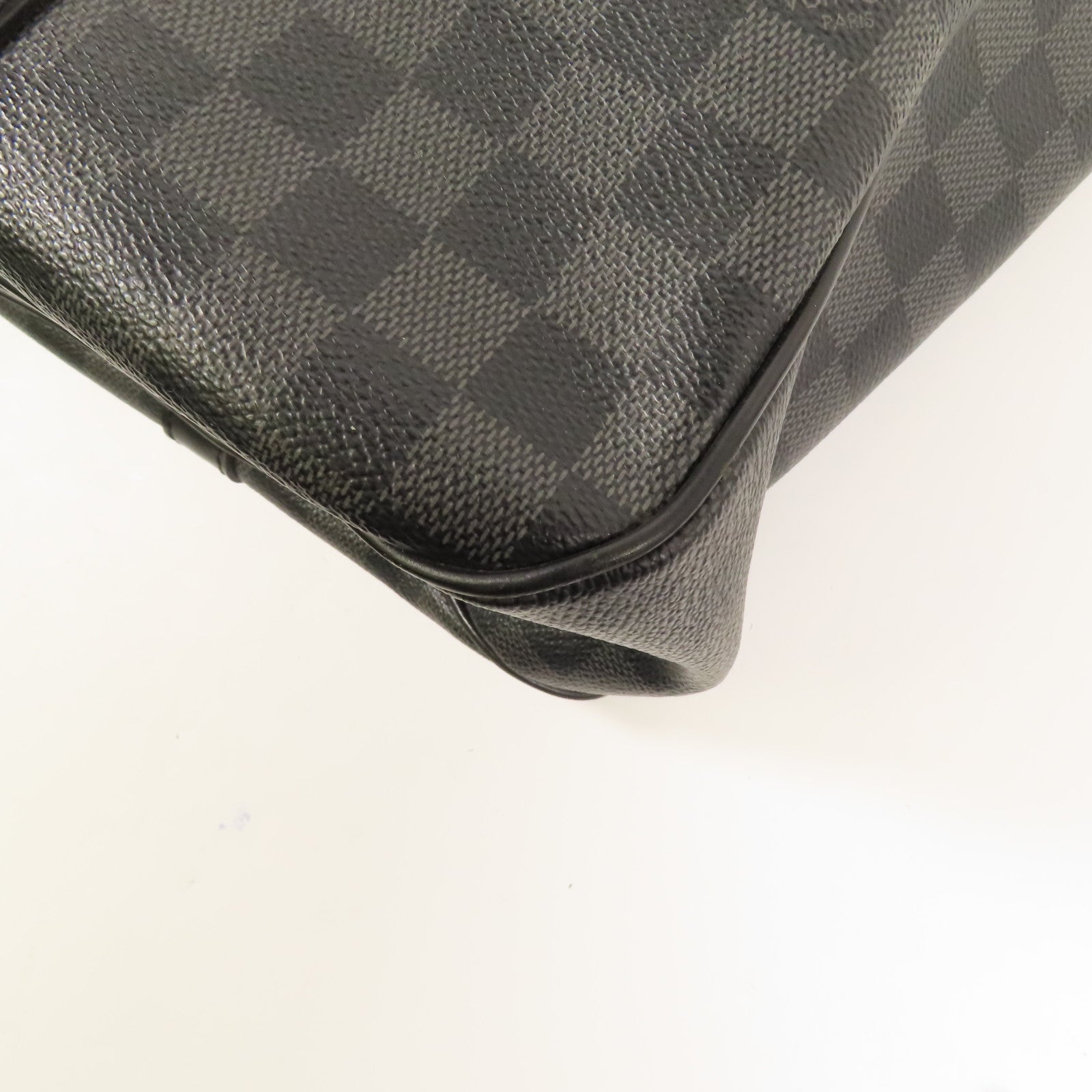 LOUIS VUITTON Damier Graphite Tadao MM銀扣手挽肩背兩用袋