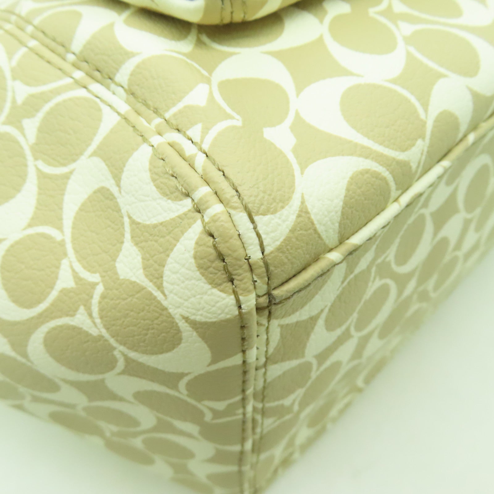 COACH 【清倉大減價】塗層帆布Tote Bag銀扣手挽袋白色/米色