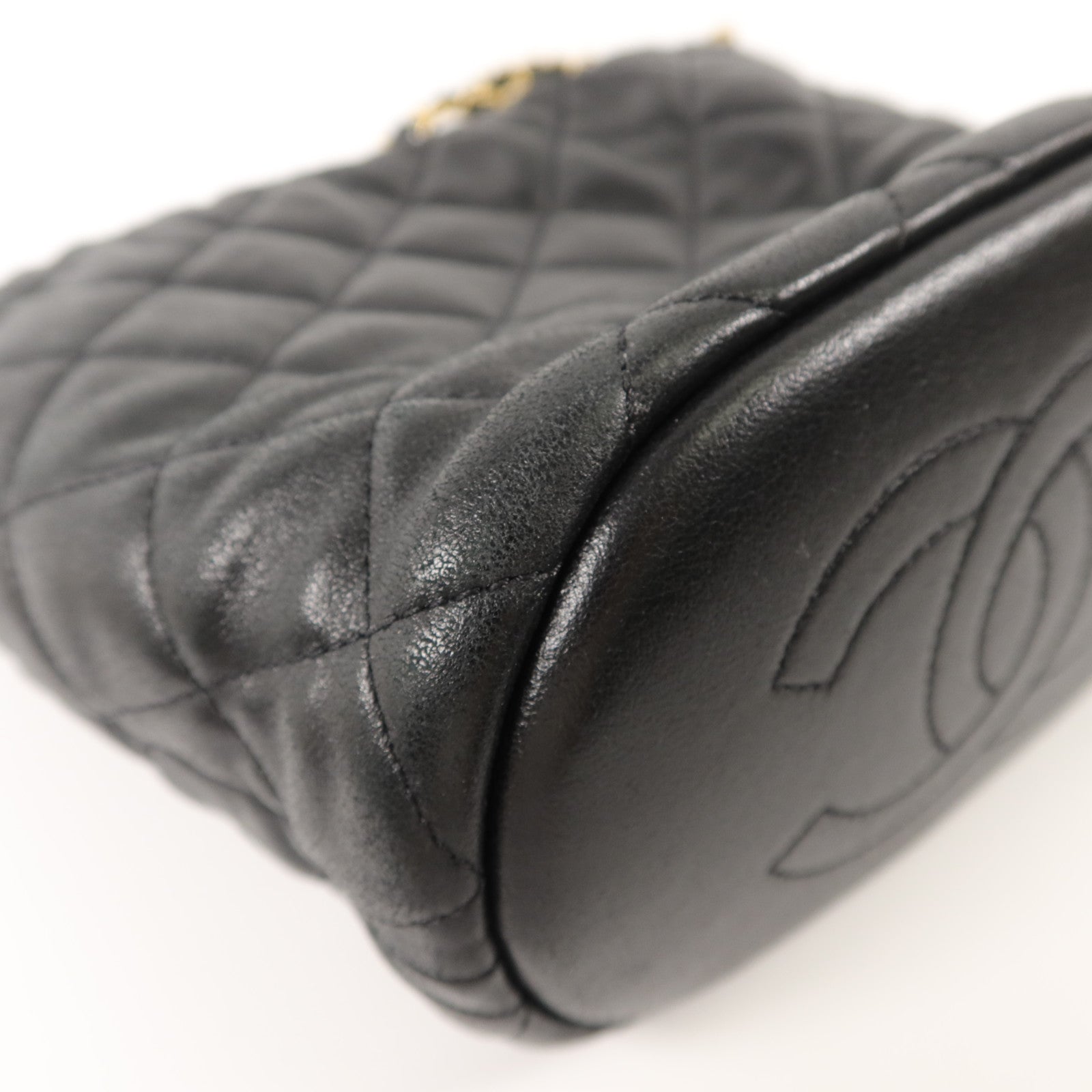 CHANEL 牛皮皮革Bucket Bag鏈帶肩背袋