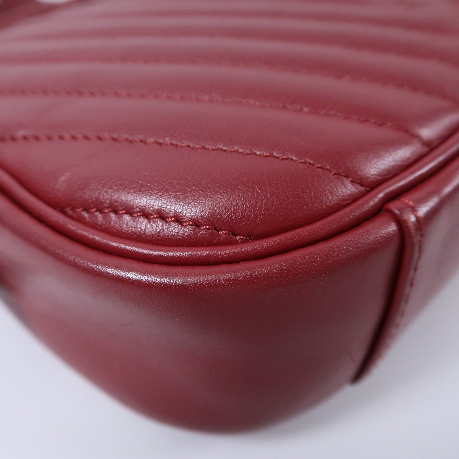 LOUIS VUITTON 牛皮皮革New Wave鏈帶肩背袋