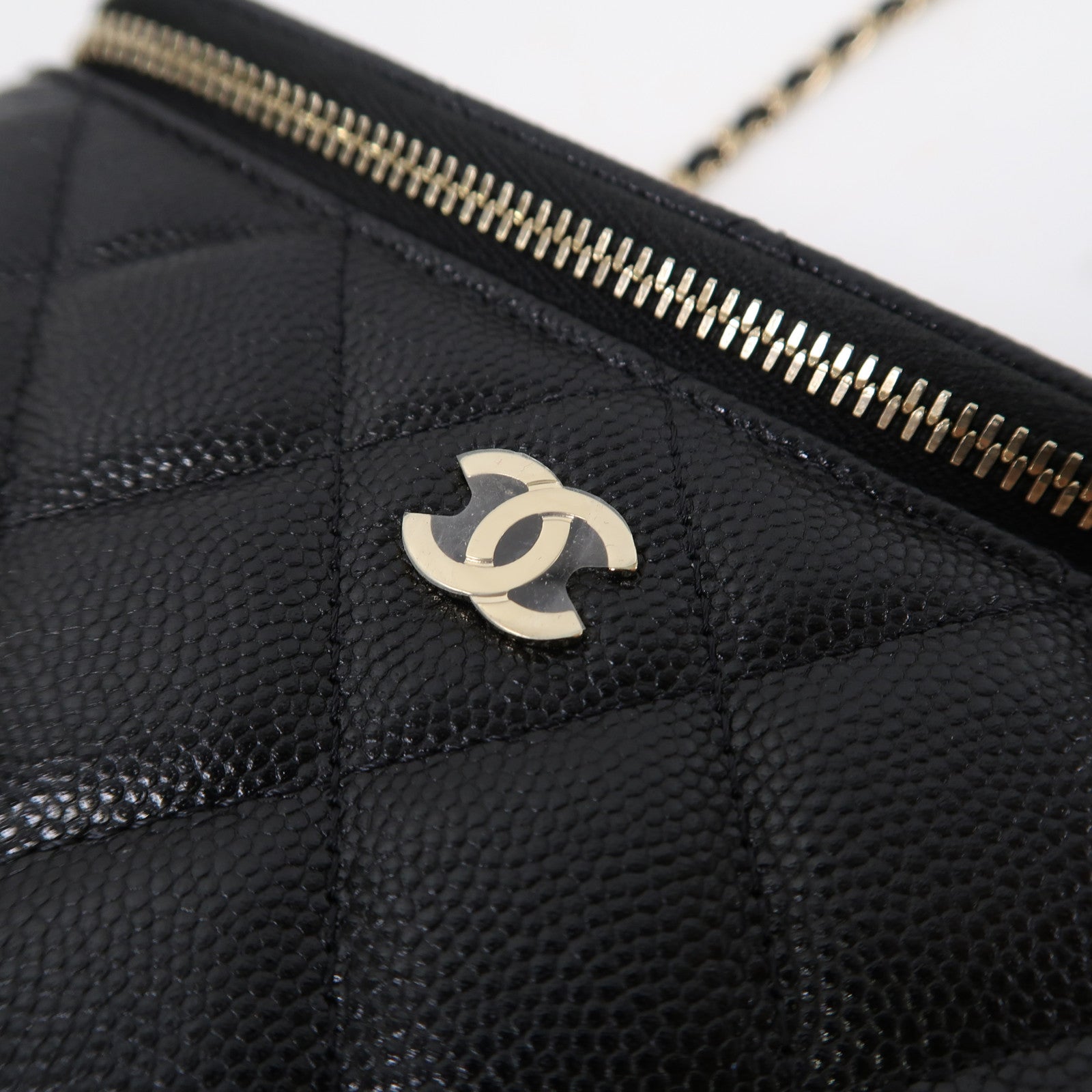 CHANEL 【激減優惠】菱格Caviar皮革Vanity Case金扣鏈帶肩背袋黑色