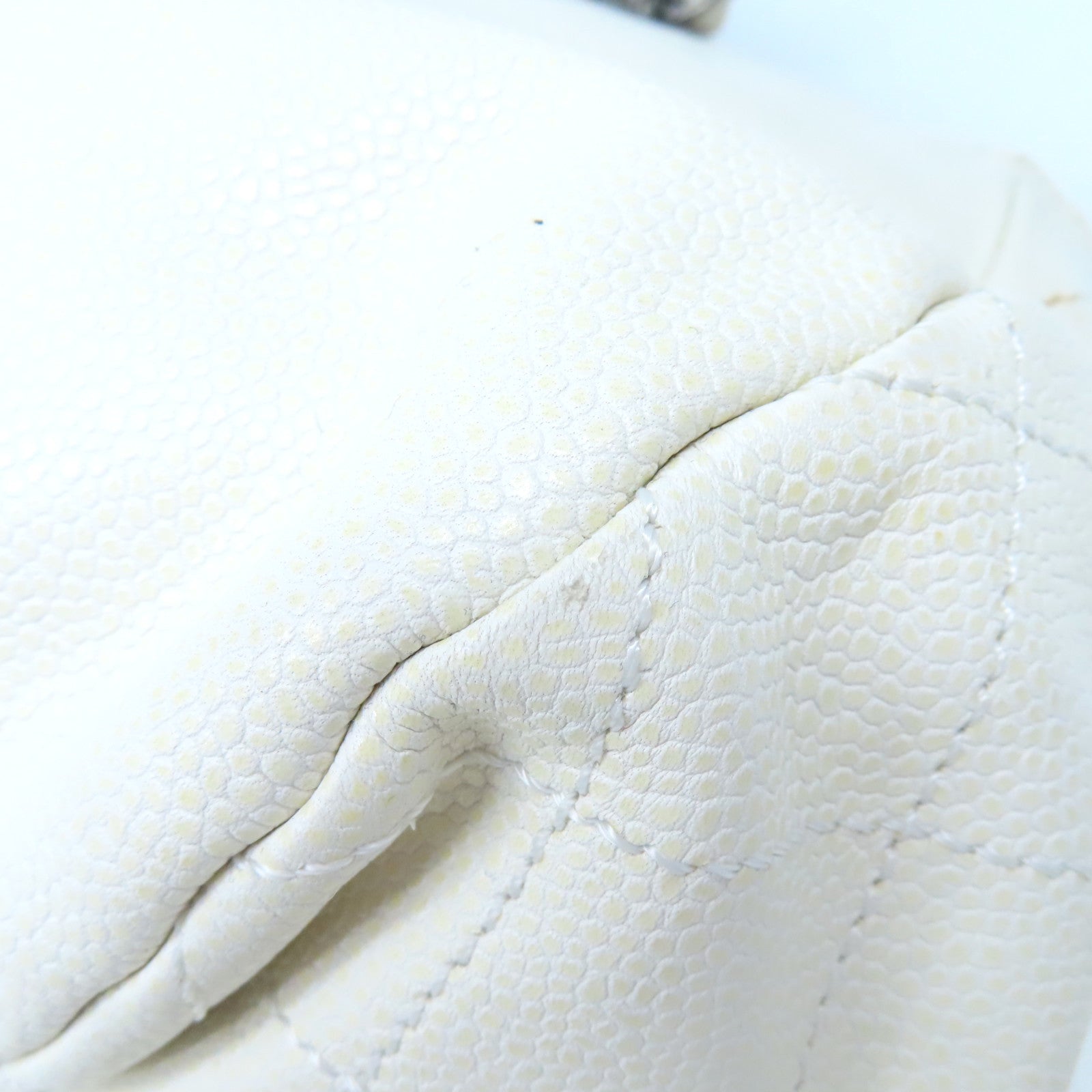 CHANEL 【激減優惠】菱格牛皮皮革Chain Shoulder Bag鏈帶肩背袋米白色