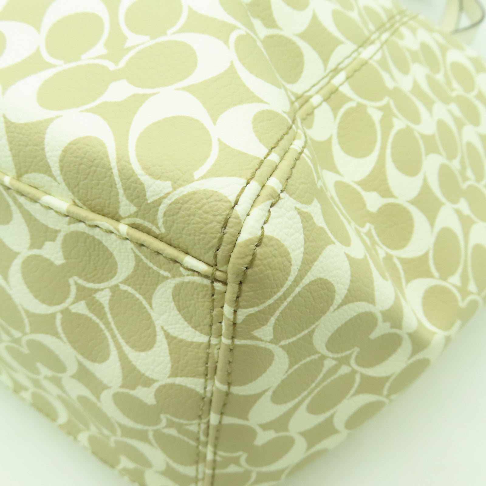 COACH 【清倉大減價】塗層帆布Tote Bag銀扣手挽袋白色/米色