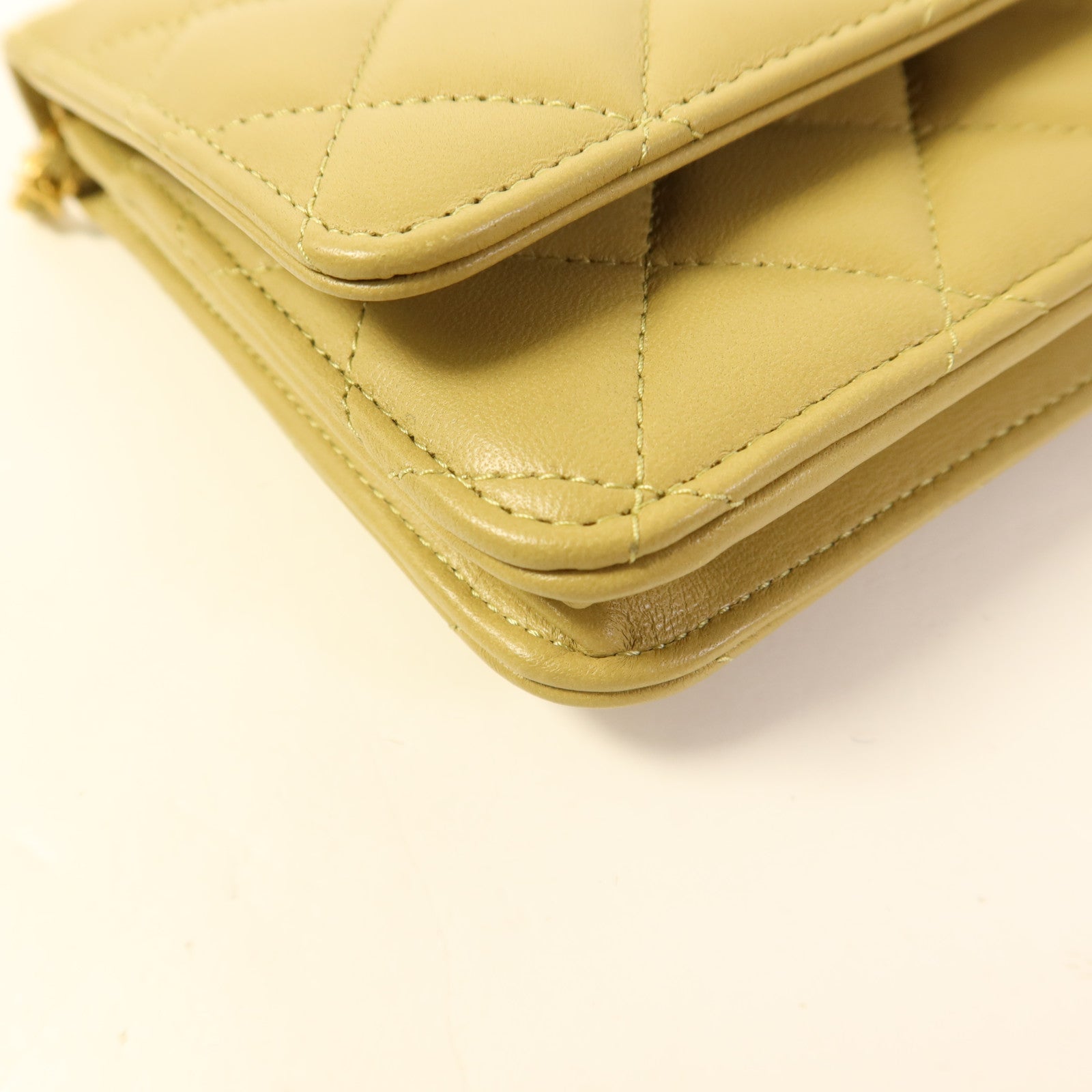 CHANEL 羊皮皮革Wallet On Chain WOC金扣鏈帶肩背袋