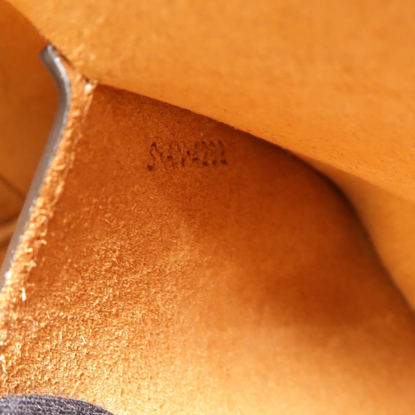 CELINE 牛皮皮革Cuir Triomphe肩背袋