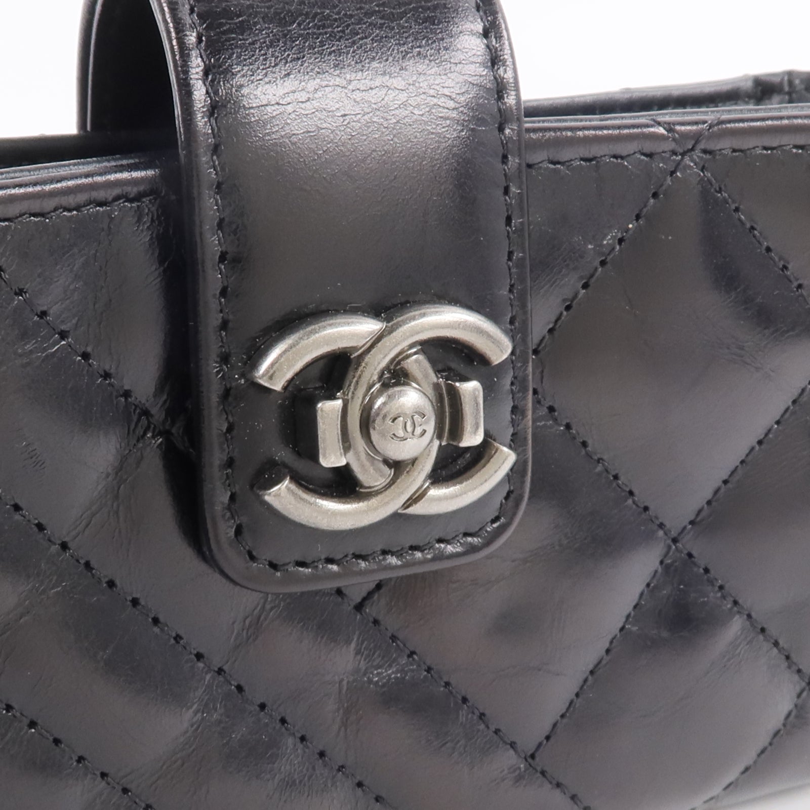 CHANEL 牛皮皮革CC O-Mini Phone Pouch零錢包