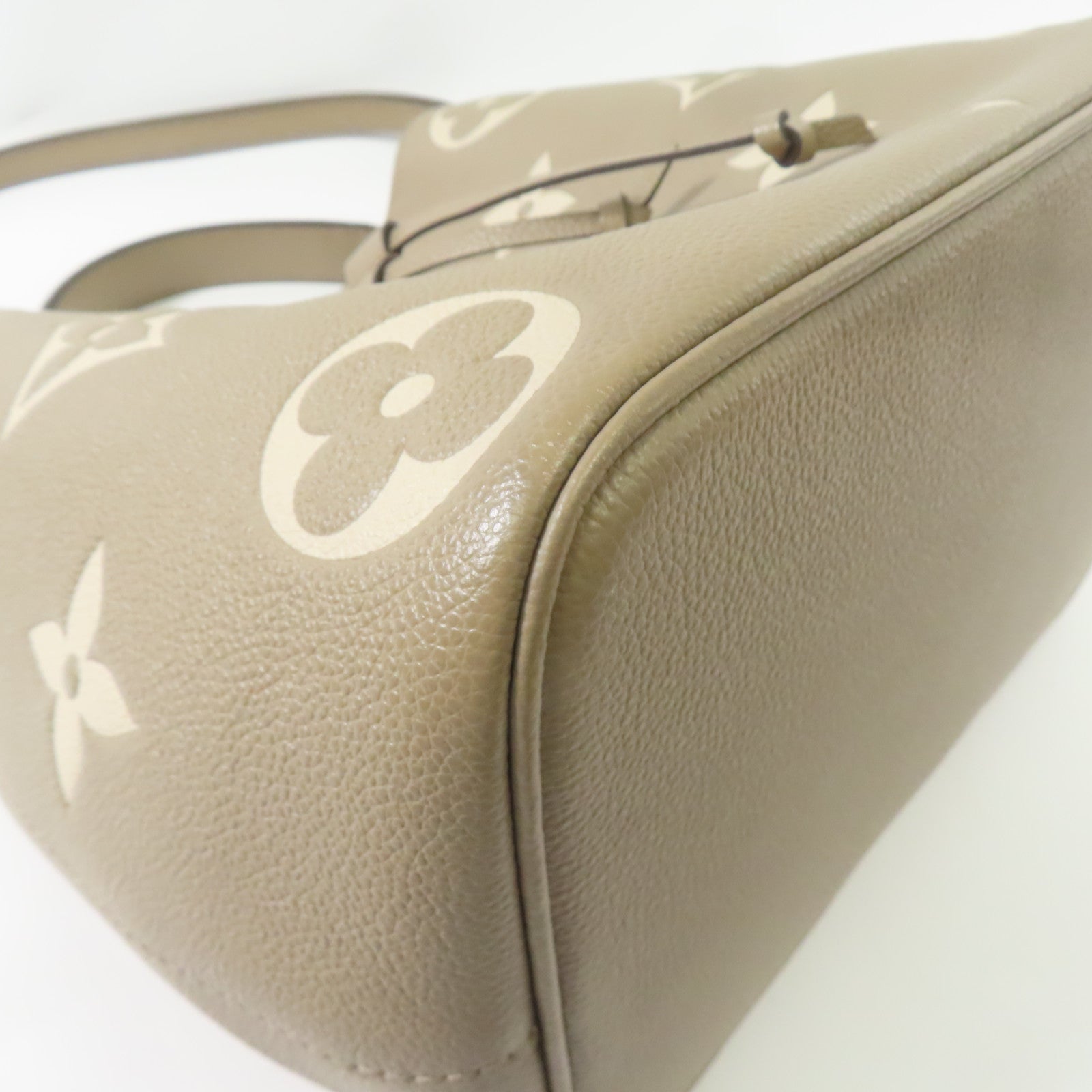 LOUIS VUITTON Monogram Empreinte Neo Noe MM金扣手挽肩背兩用袋米色