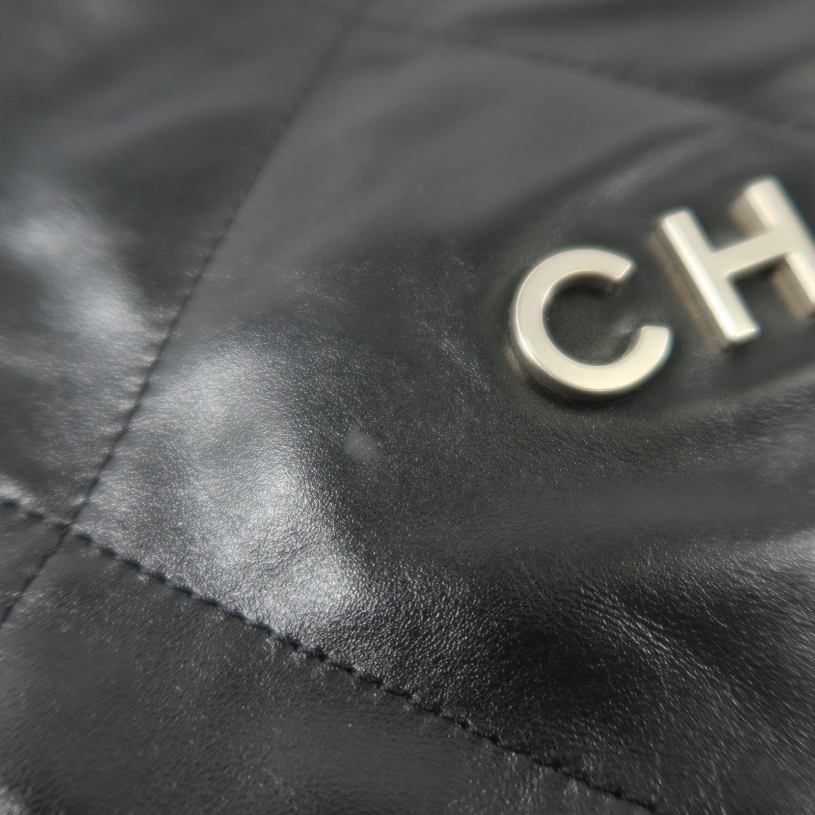 CHANEL 牛皮皮革Chanel 22 Backpack銀扣背包