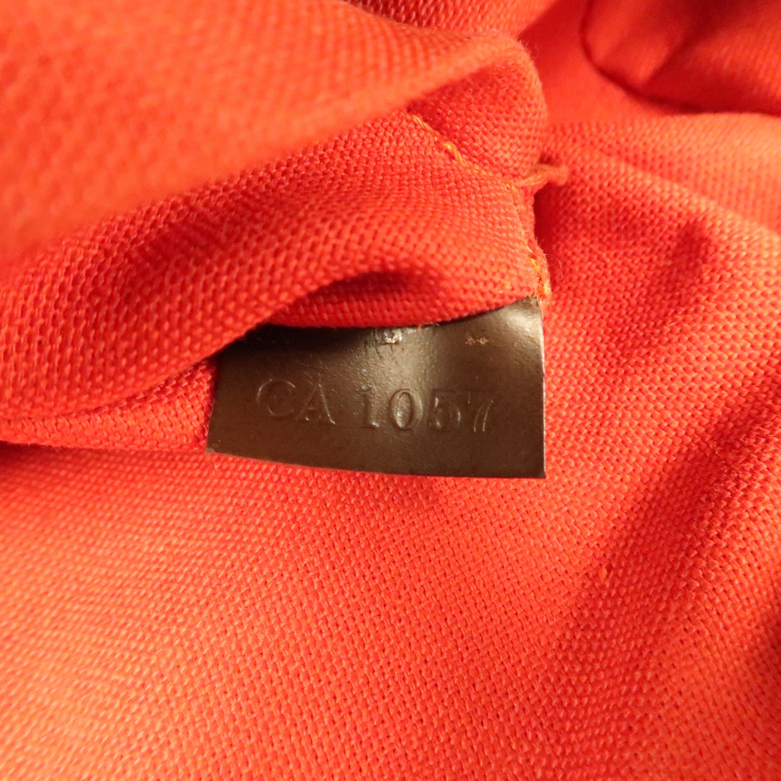LOUIS VUITTON Damier Ebene Ribera MM金扣手挽袋啡色