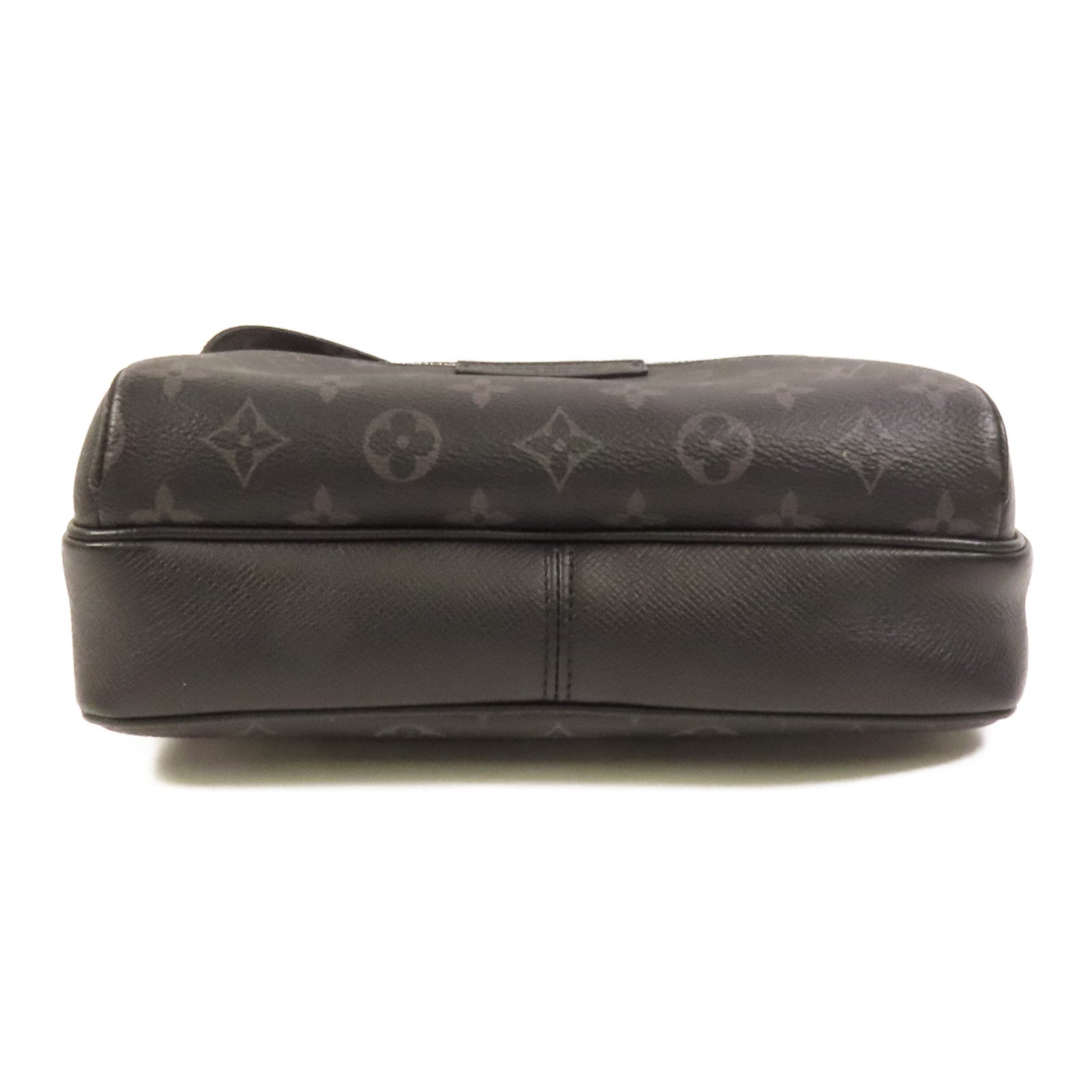 LOUIS VUITTON 【激減優惠】Monogram Eclipse Messenger PM Voyager銀扣肩背袋