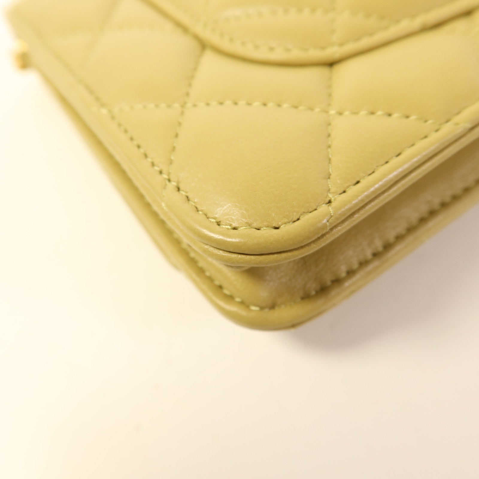 CHANEL 羊皮皮革Wallet On Chain WOC金扣鏈帶肩背袋