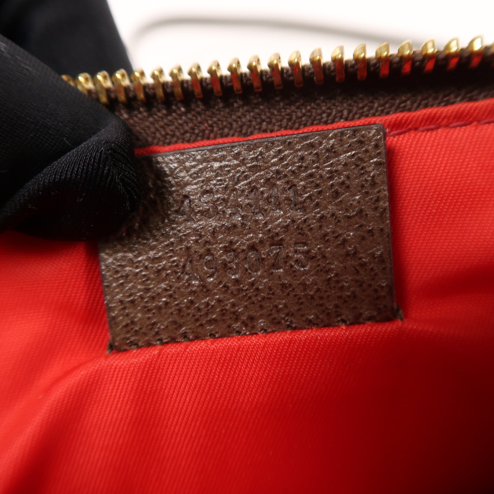 GUCCI 塗層皮革Bengal Tiger Flower金扣肩背袋