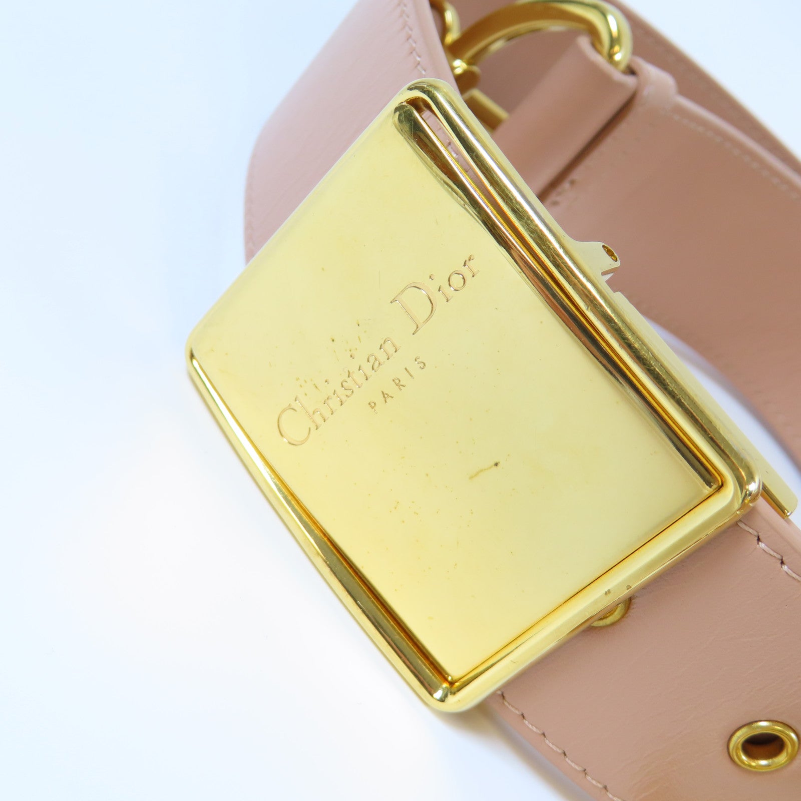 Dior **【激減優惠】牛皮皮革30 Montaigne Micro金扣肩背袋杏色