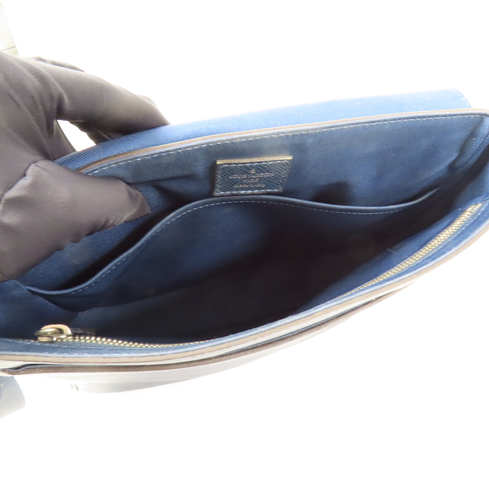 LOUIS VUITTON LV SHW Roman Shoulder Bag M32824 Taiga Blue