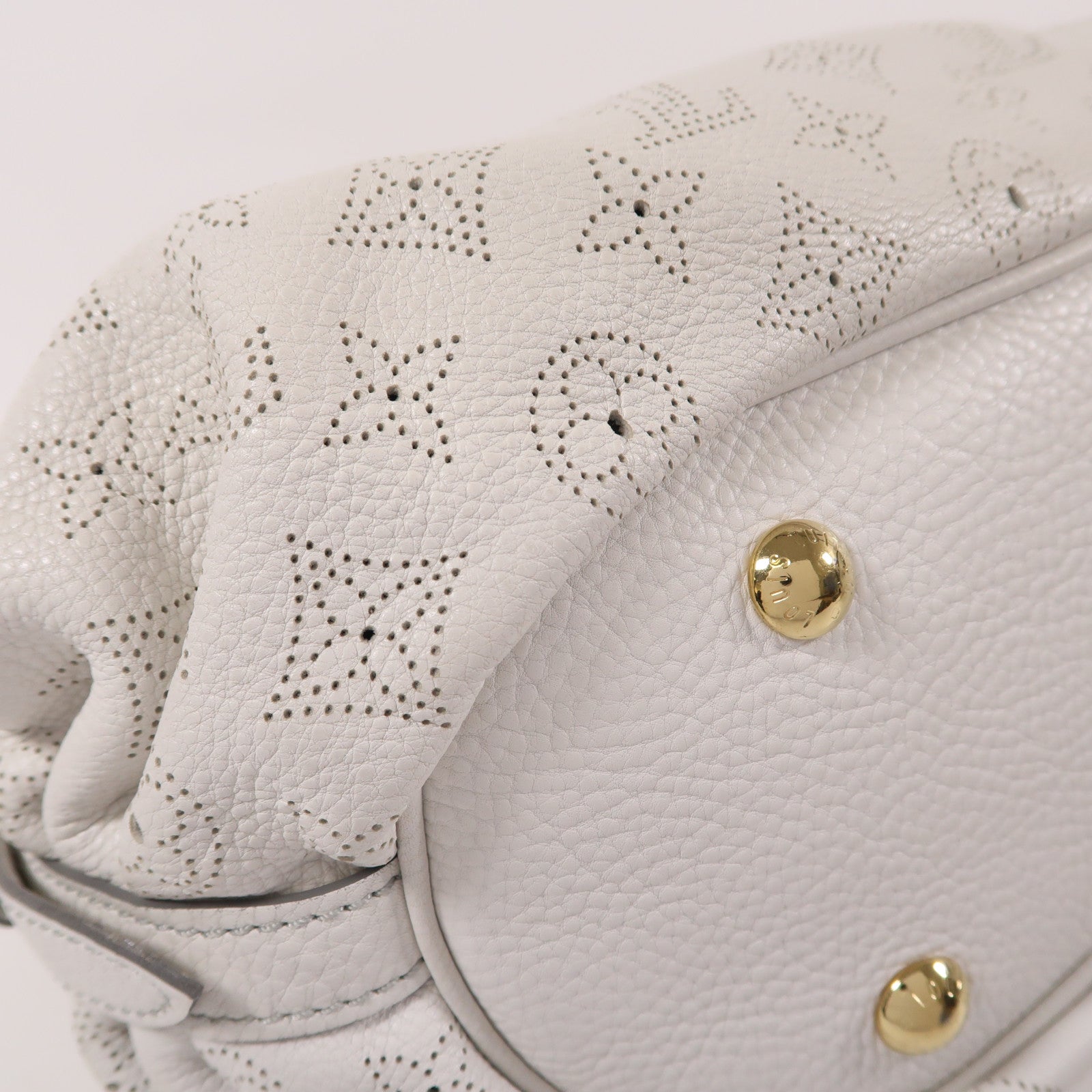 LOUIS VUITTON Mahina Mahina XS Shoulder Bag金扣肩背袋