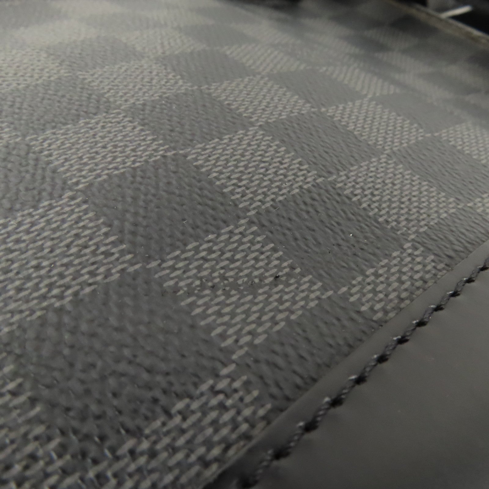 LOUIS VUITTON Damier Graphite Tadao MM銀扣手挽肩背兩用袋