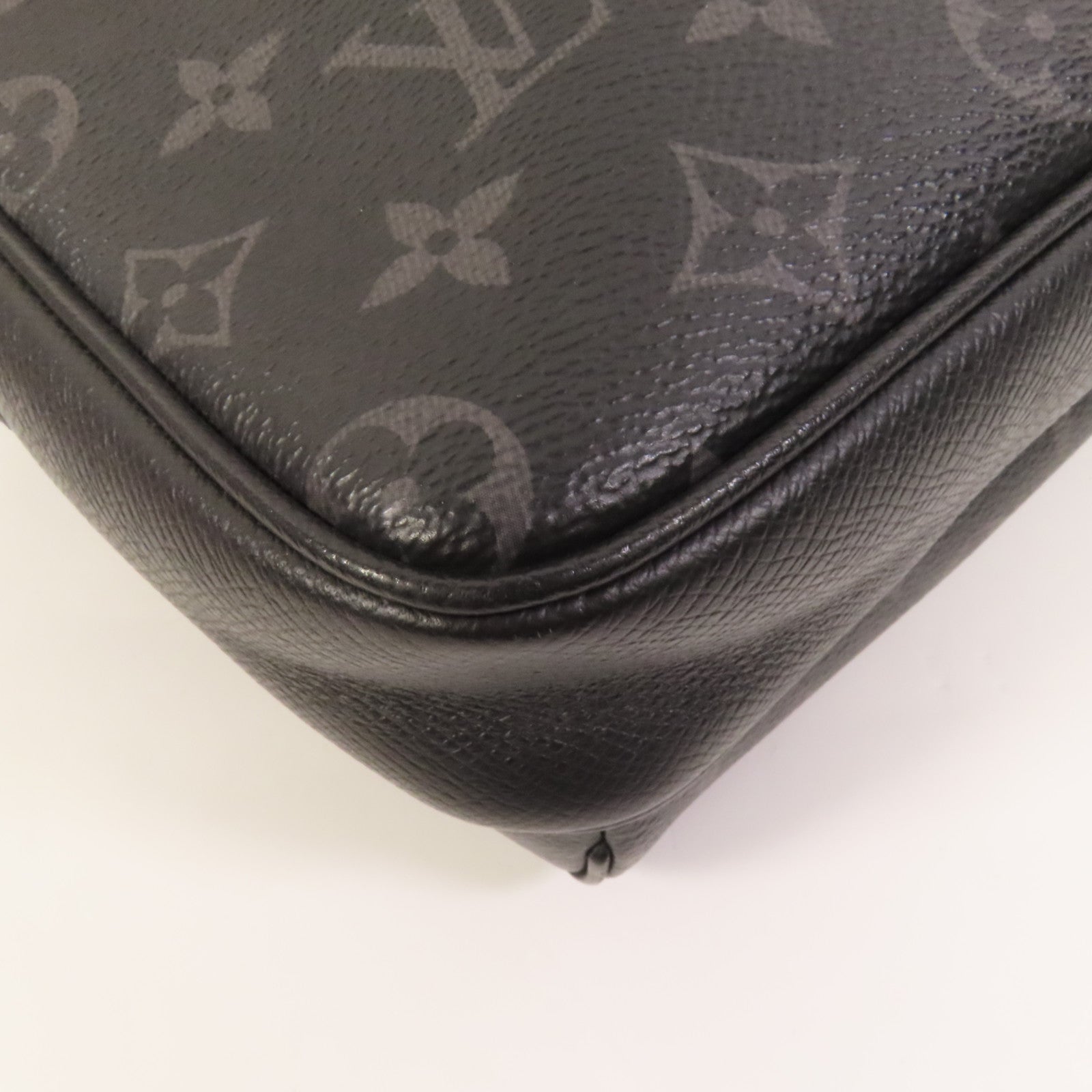 LOUIS VUITTON 【激減優惠】Monogram Eclipse Messenger PM Voyager銀扣肩背袋