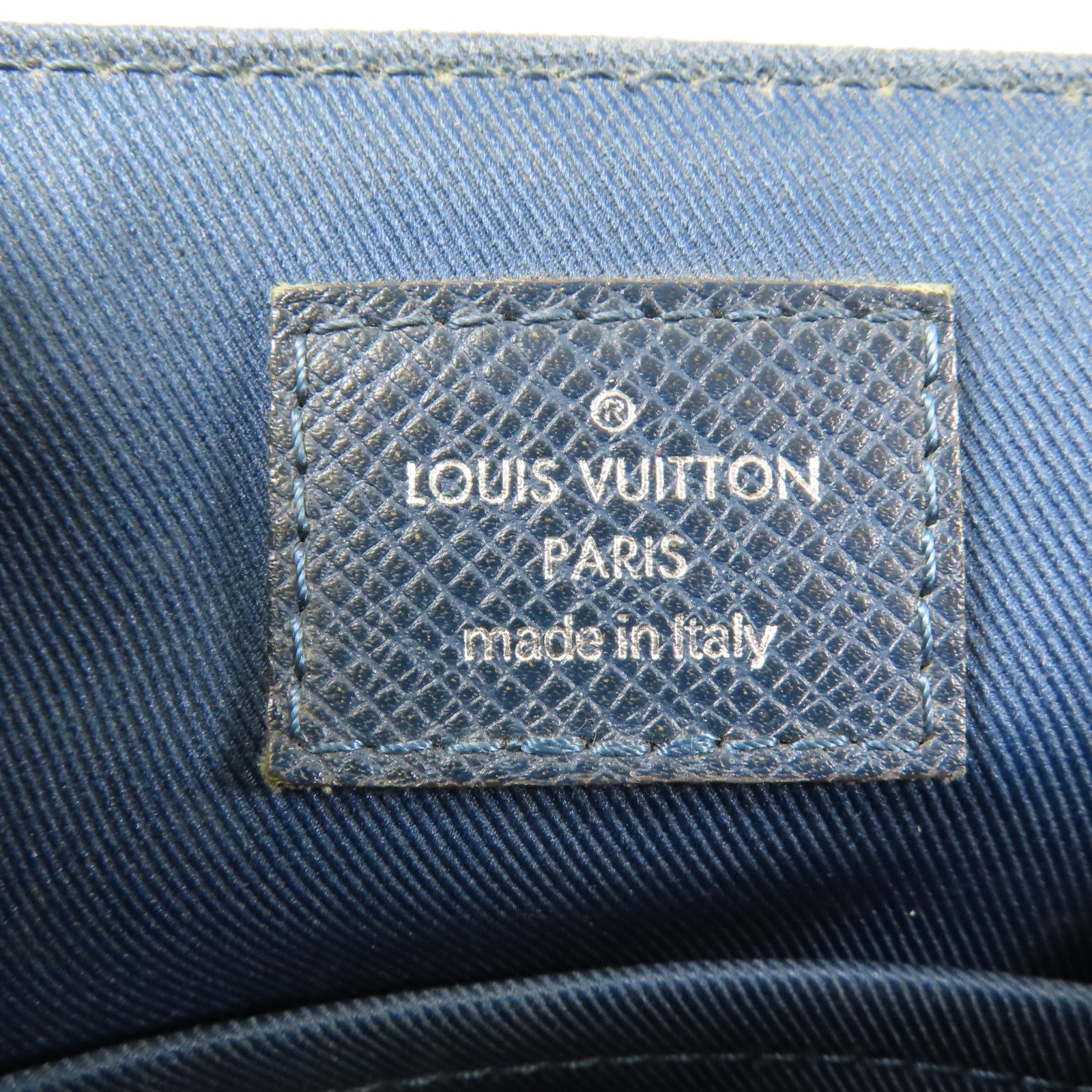 LOUIS VUITTON LV SHW Roman Shoulder Bag M32824 Taiga Blue