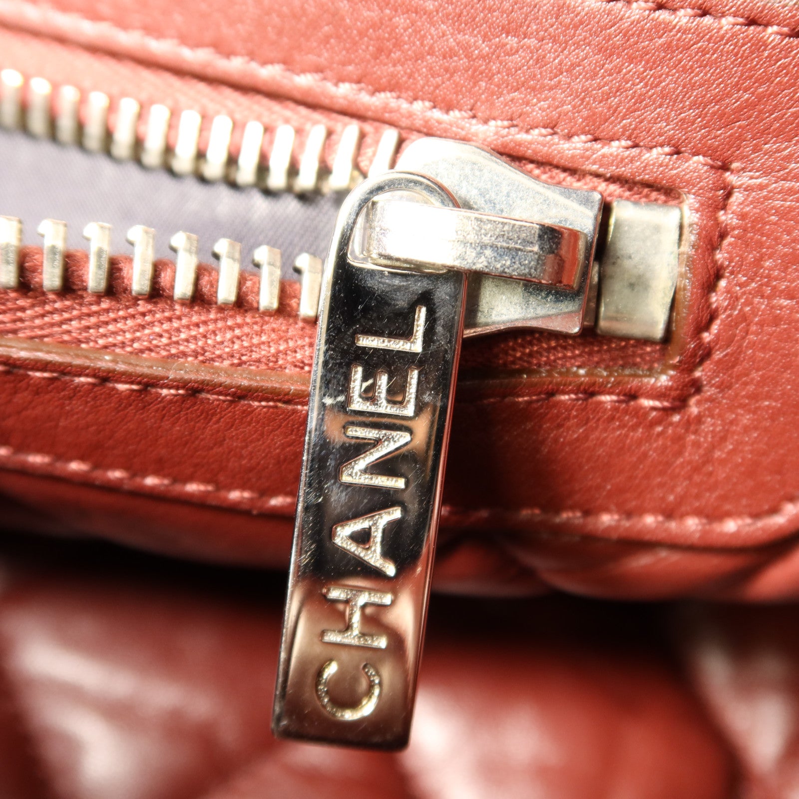 CHANEL 尼龍Coco Cocoon銀扣手挽袋