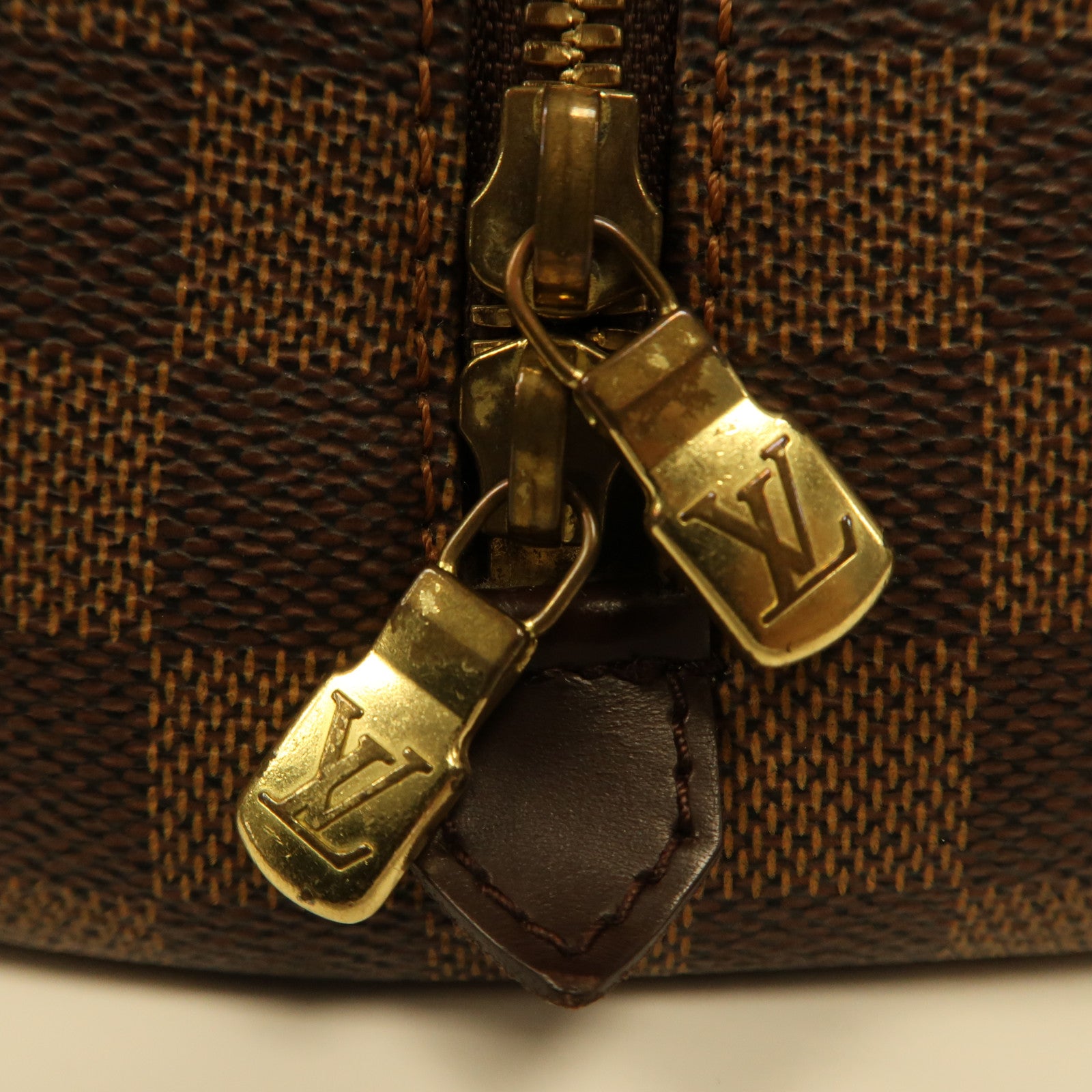 LOUIS VUITTON Damier Ebene Ribera MM金扣手挽袋啡色