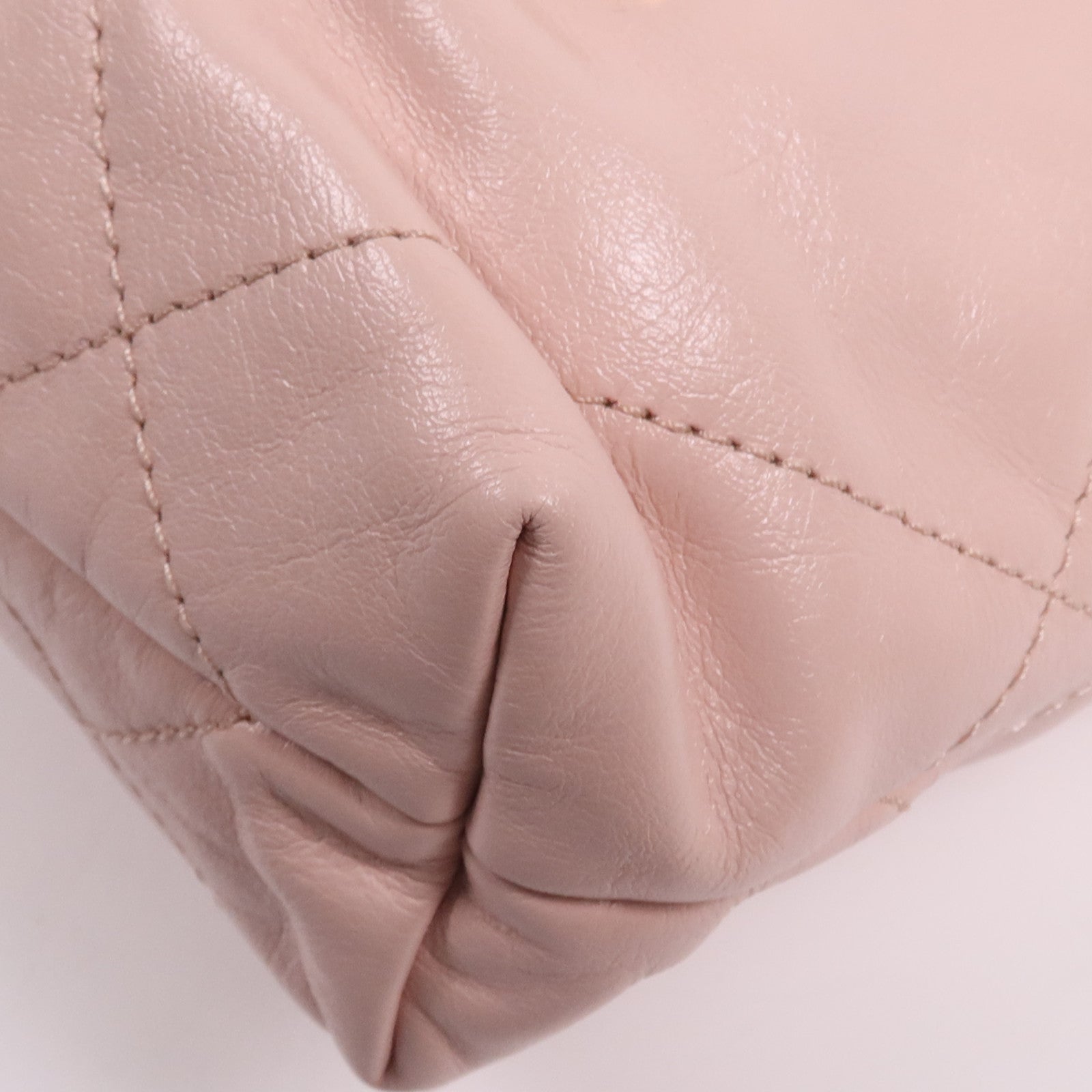 CHANEL 牛皮皮革Chanel 22 Mini金扣鏈帶肩背袋