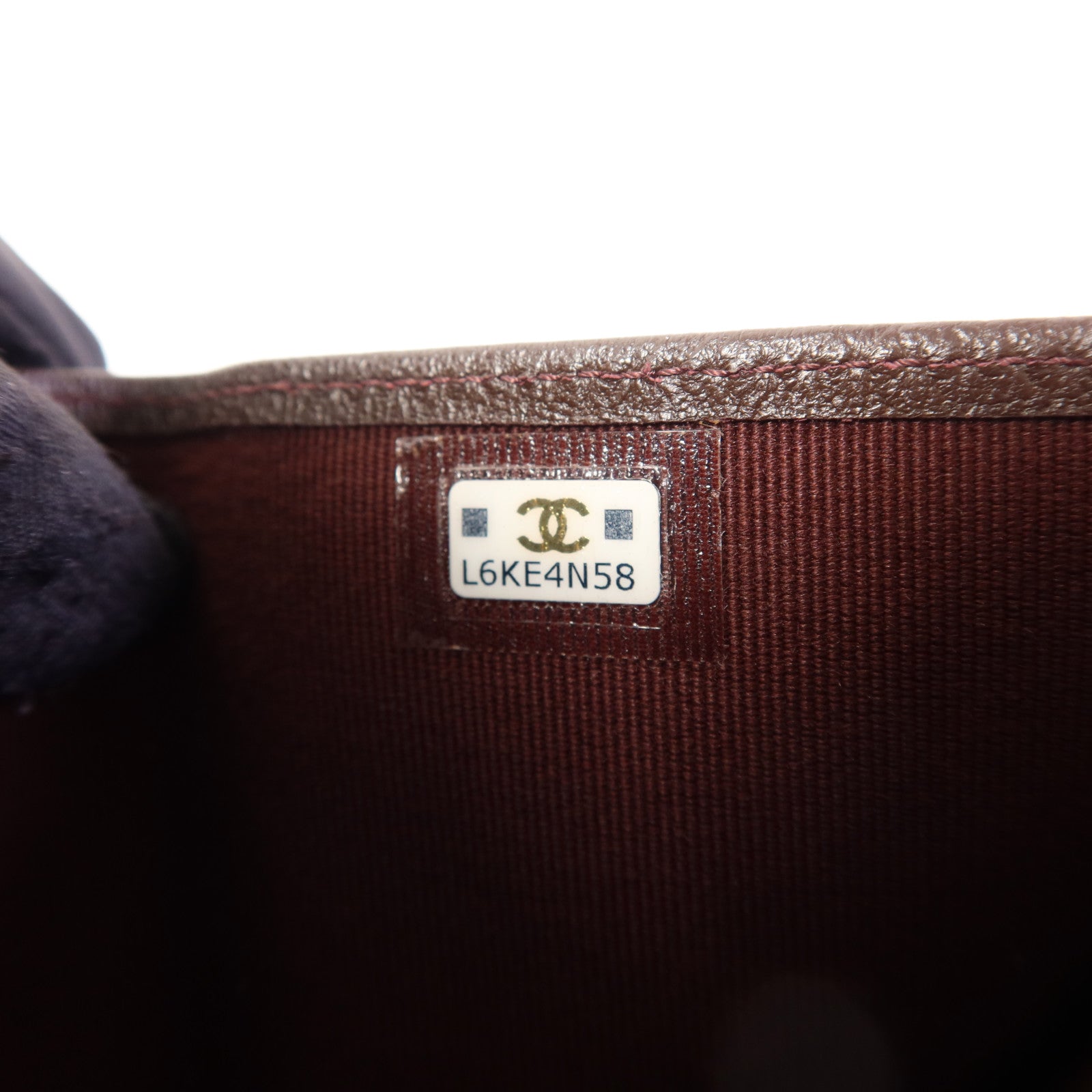 CHANEL 羊皮皮革Trifold Wallet金扣錢包