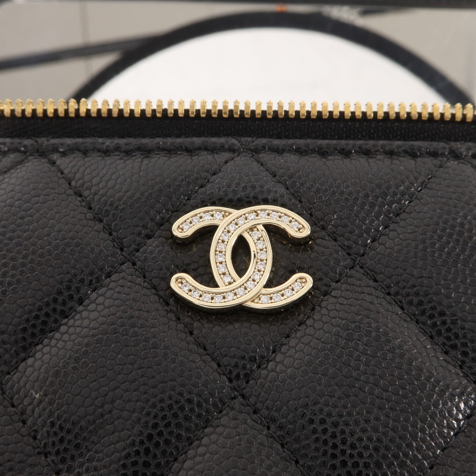 CHANEL 牛皮皮革CC Vanity Case With Crystal鏈帶肩背袋